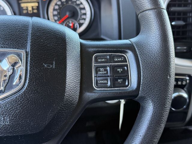 2019 RAM 1500 Classic SLT Crew Cab 4x2 6'4' Box