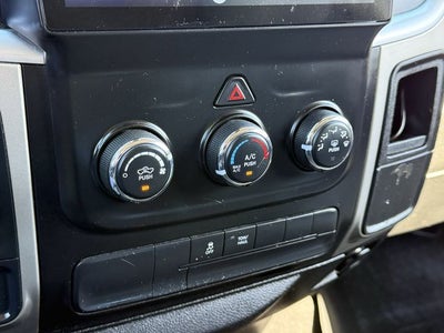 2019 RAM 1500 Classic SLT Crew Cab 4x2 6'4' Box