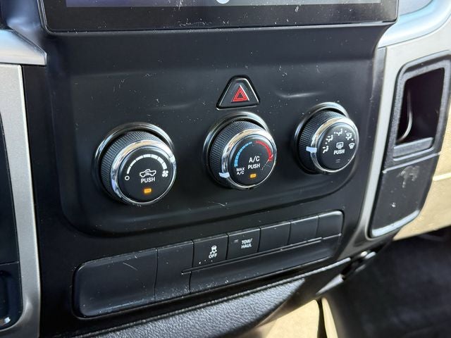 2019 RAM 1500 Classic SLT Crew Cab 4x2 6'4' Box