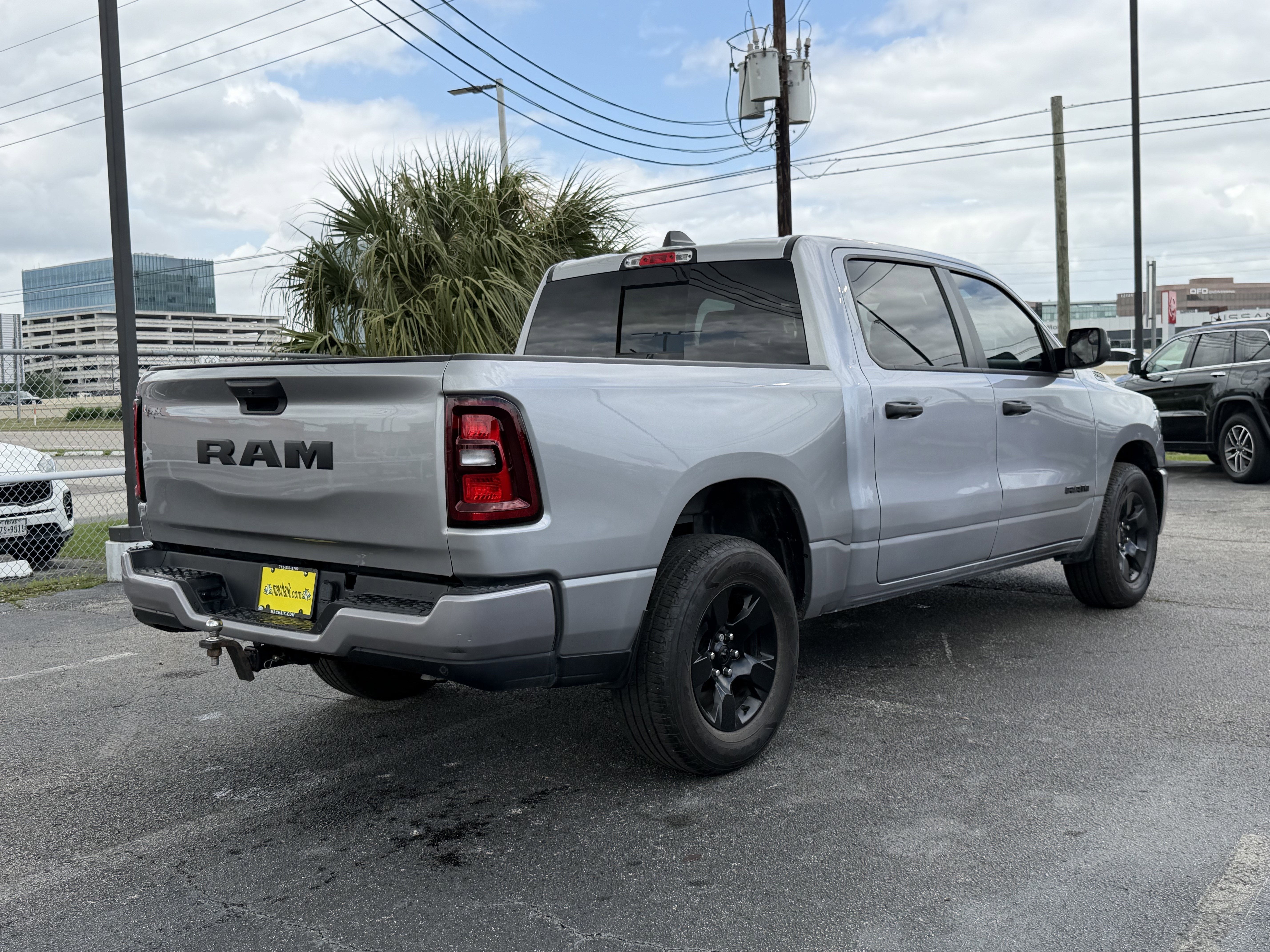 2025 RAM 1500 Tradesman Crew Cab 4x2 5'7' Box
