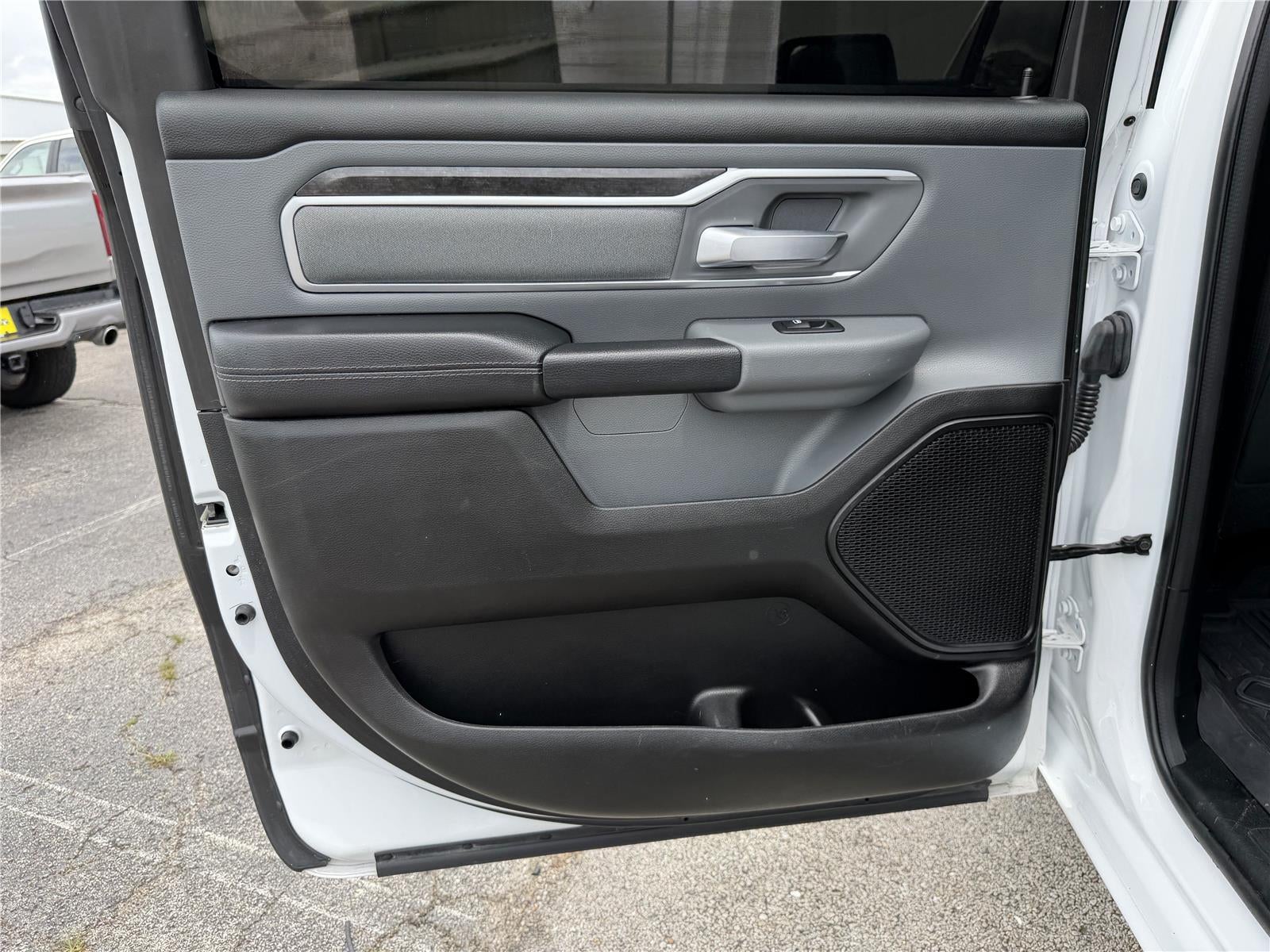 2022 RAM 1500 Big Horn Crew Cab 4x4 6'4' Box
