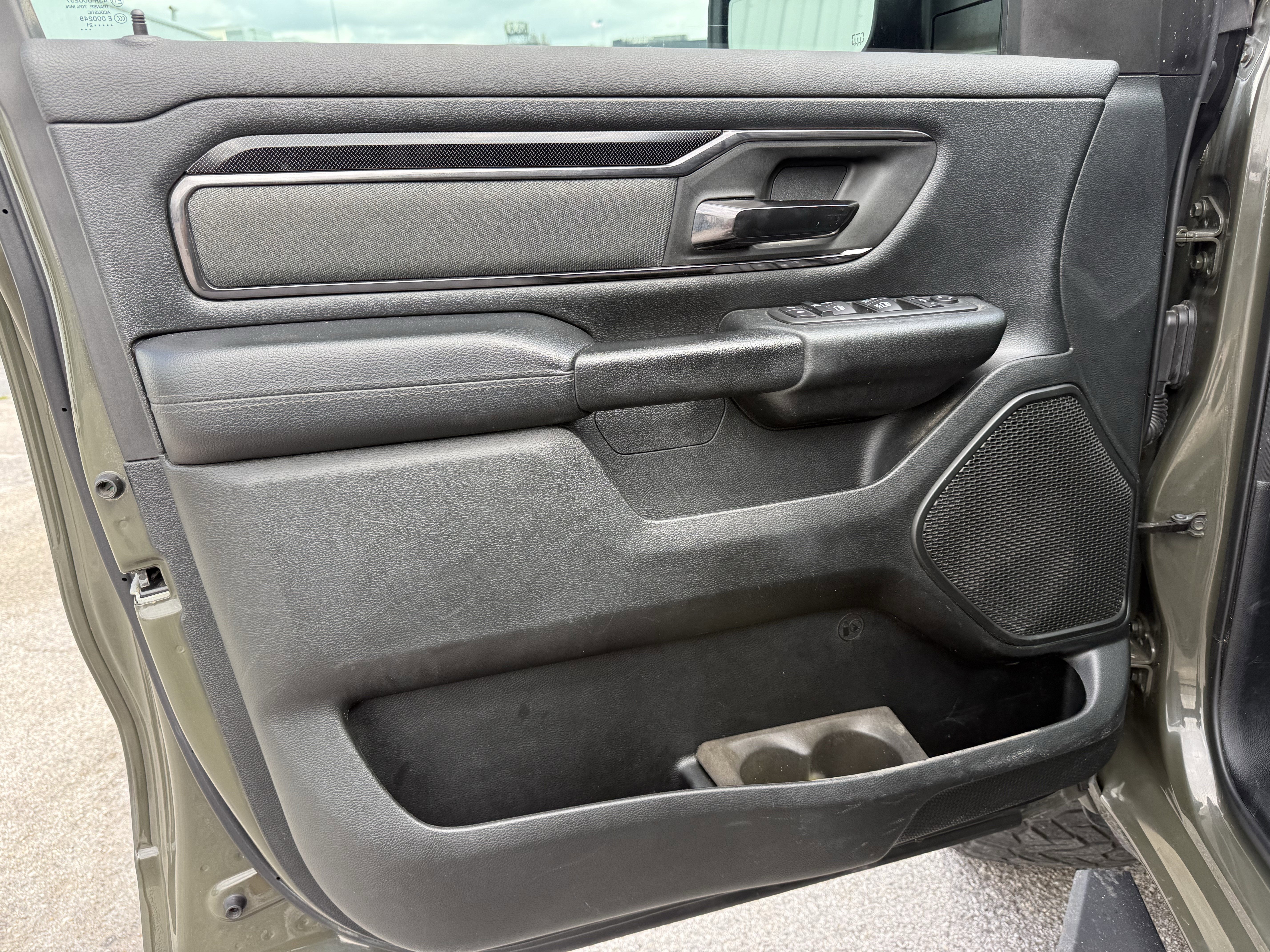 2021 RAM 1500 Lone Star Crew Cab 4x4 5'7' Box