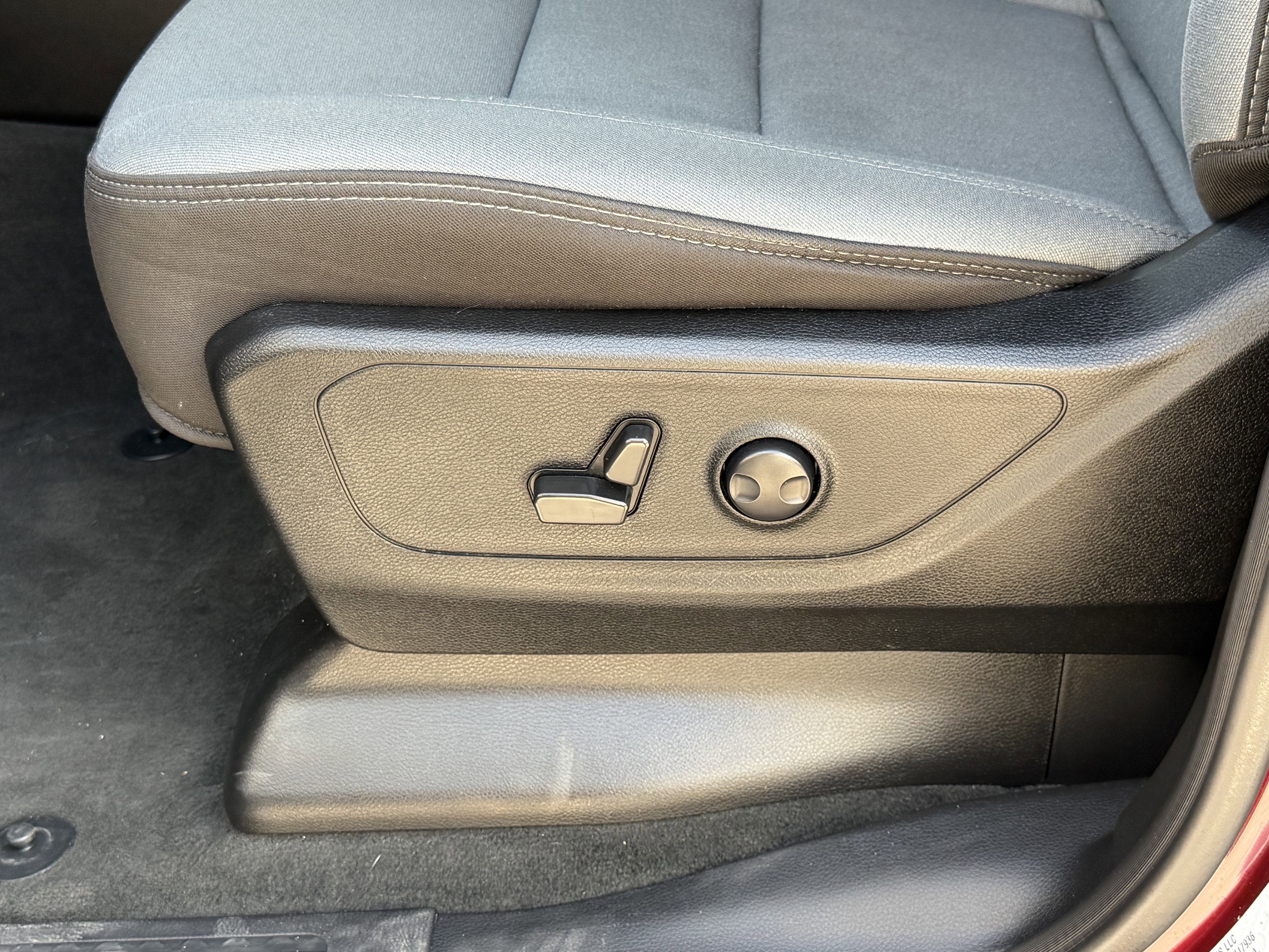 2022 RAM 1500 Lone Star Crew Cab 4x4 5'7' Box