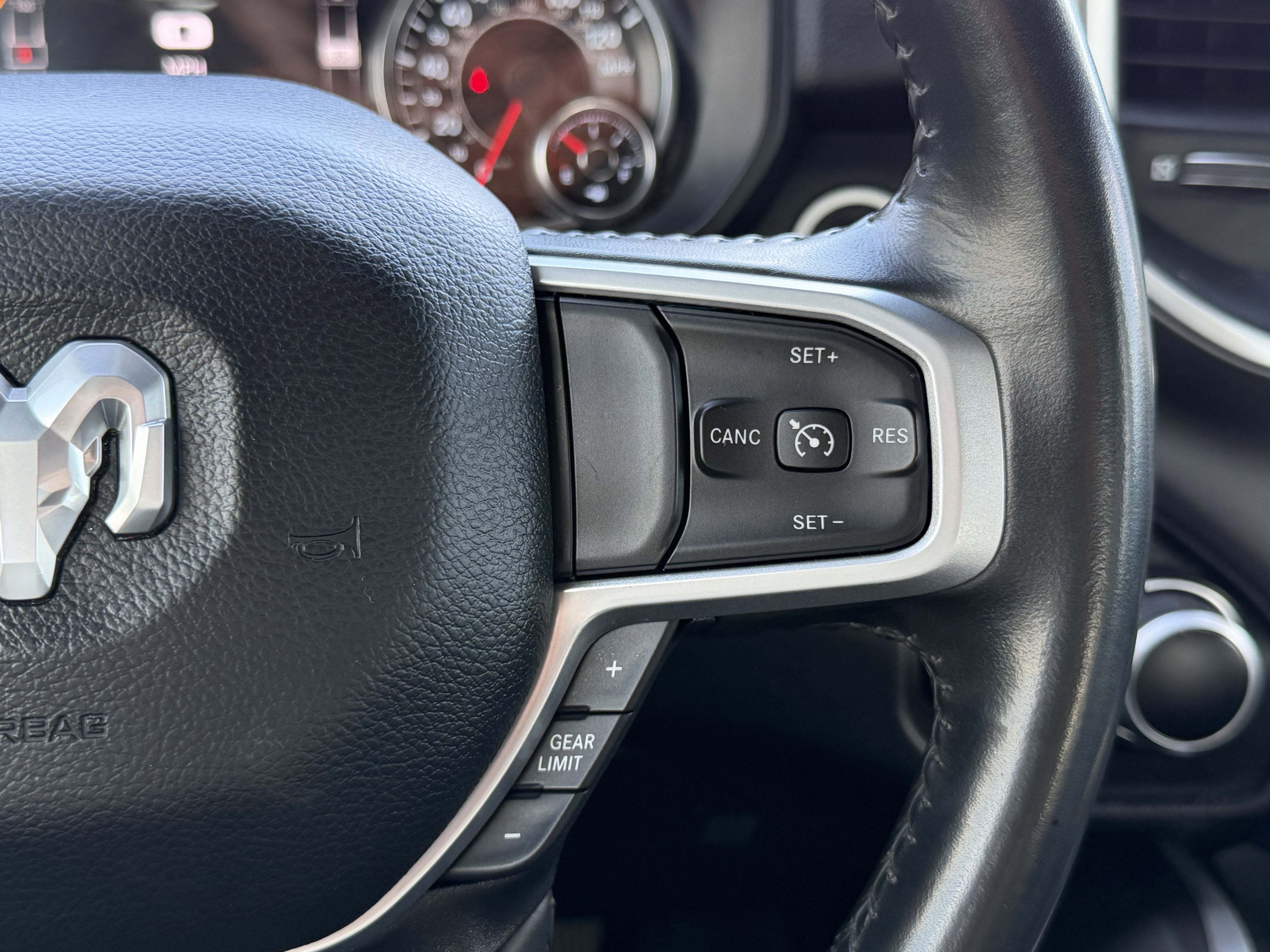 2022 RAM 1500 Lone Star Crew Cab 4x4 5'7' Box