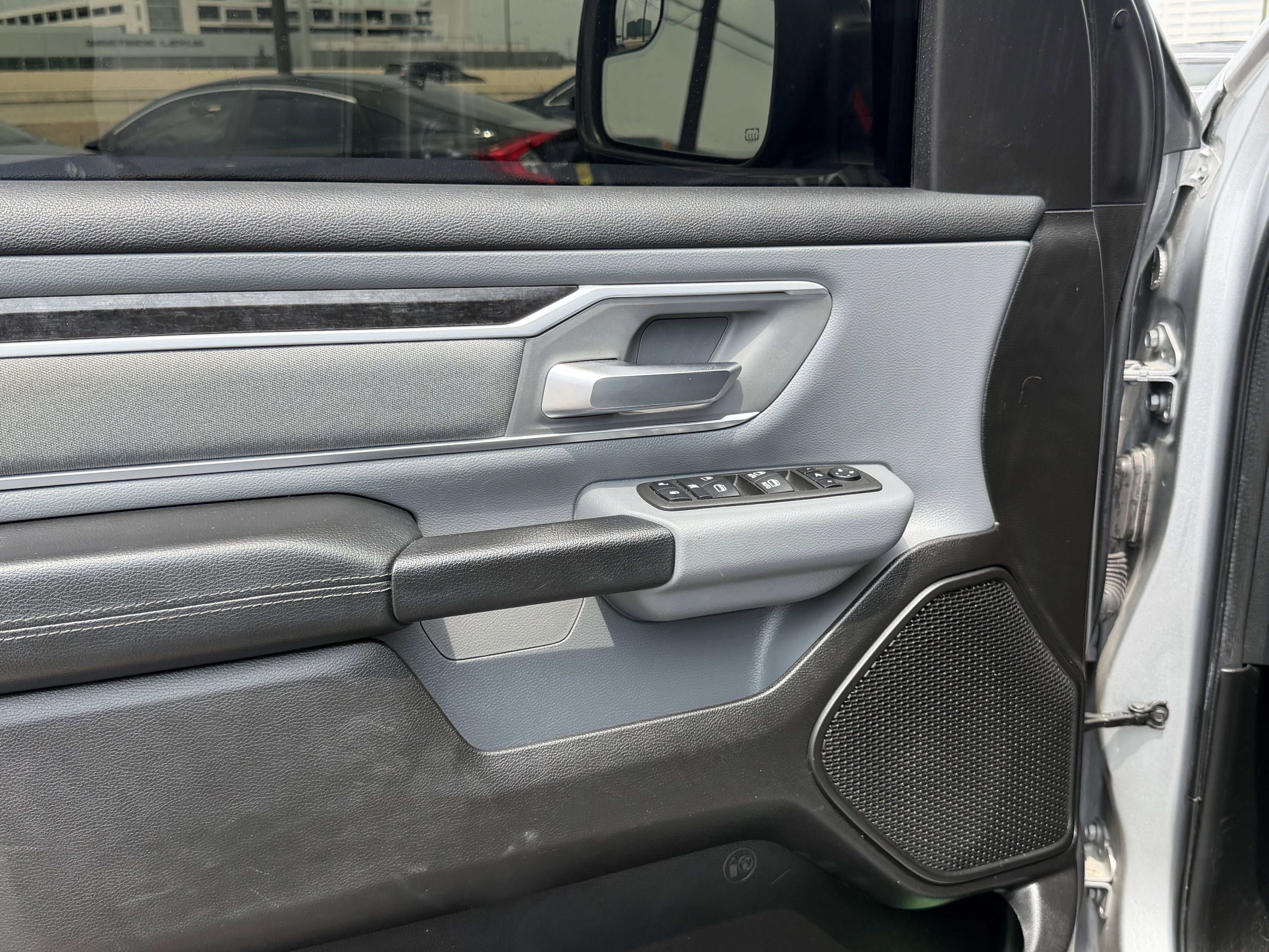 2022 RAM 1500 Big Horn Crew Cab 4x4 6'4' Box