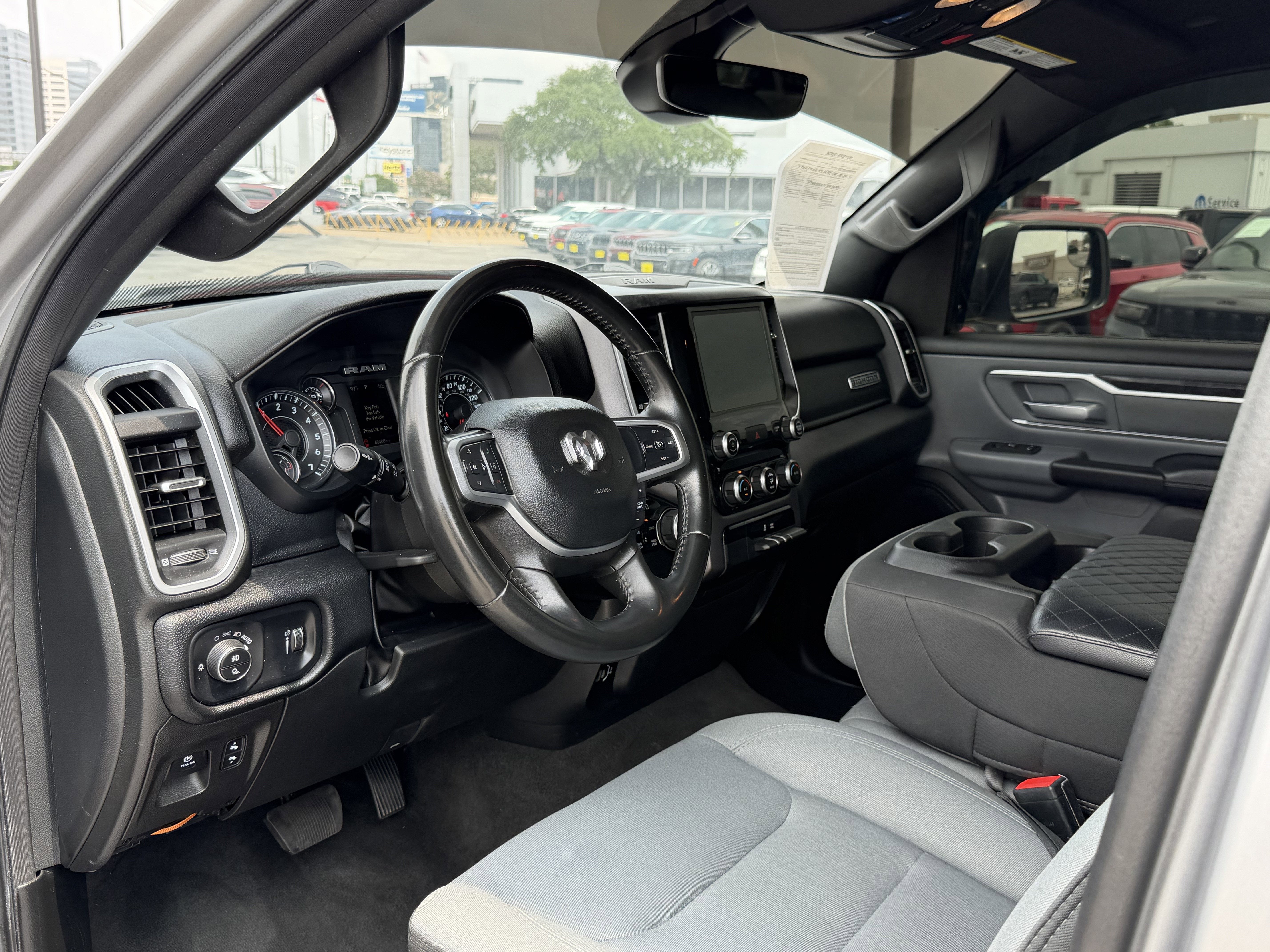 2022 RAM 1500 Big Horn Crew Cab 4x4 6'4' Box