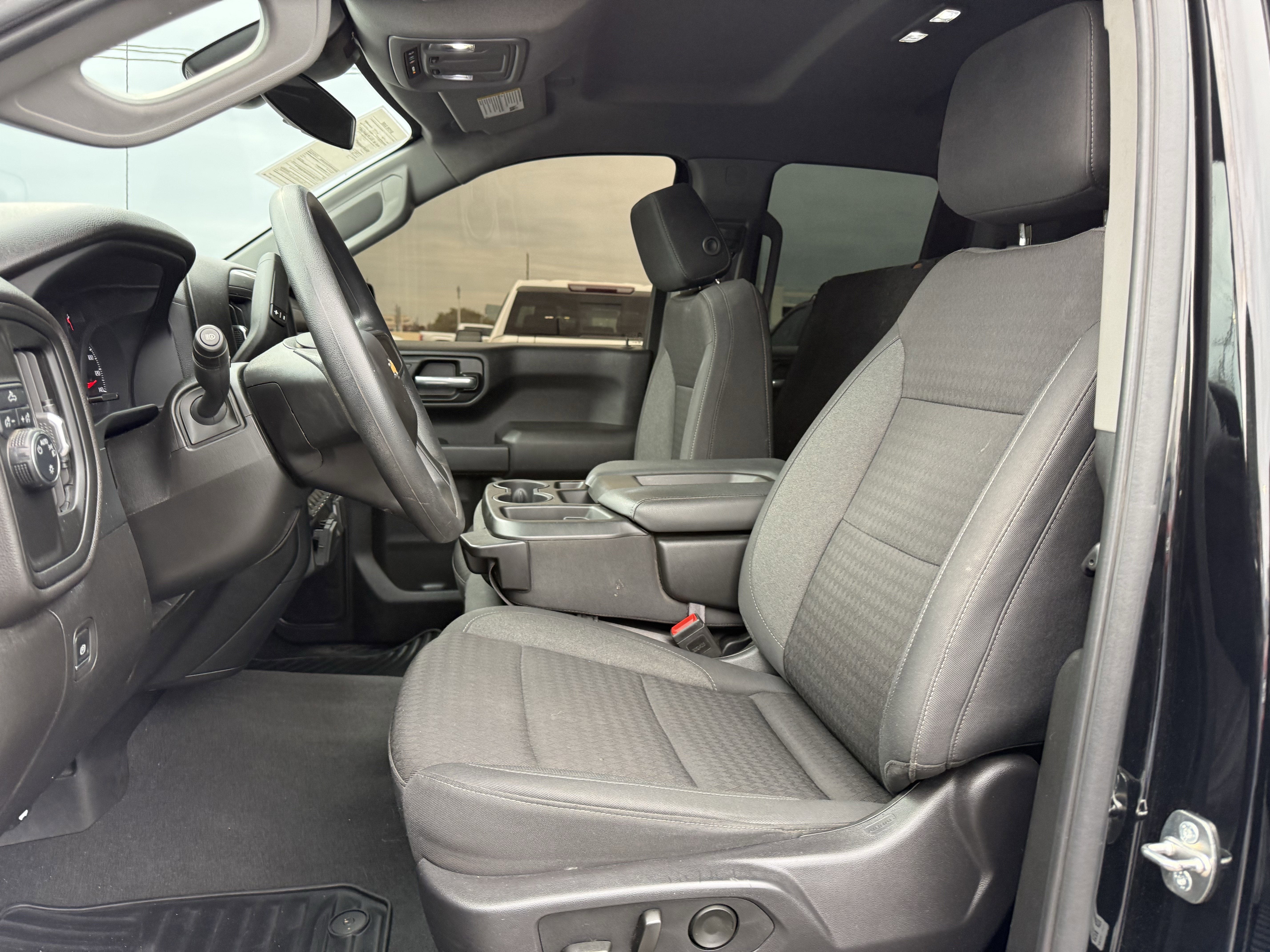 2024 Chevrolet Silverado 1500 2WD Double Cab Standard Bed Custom