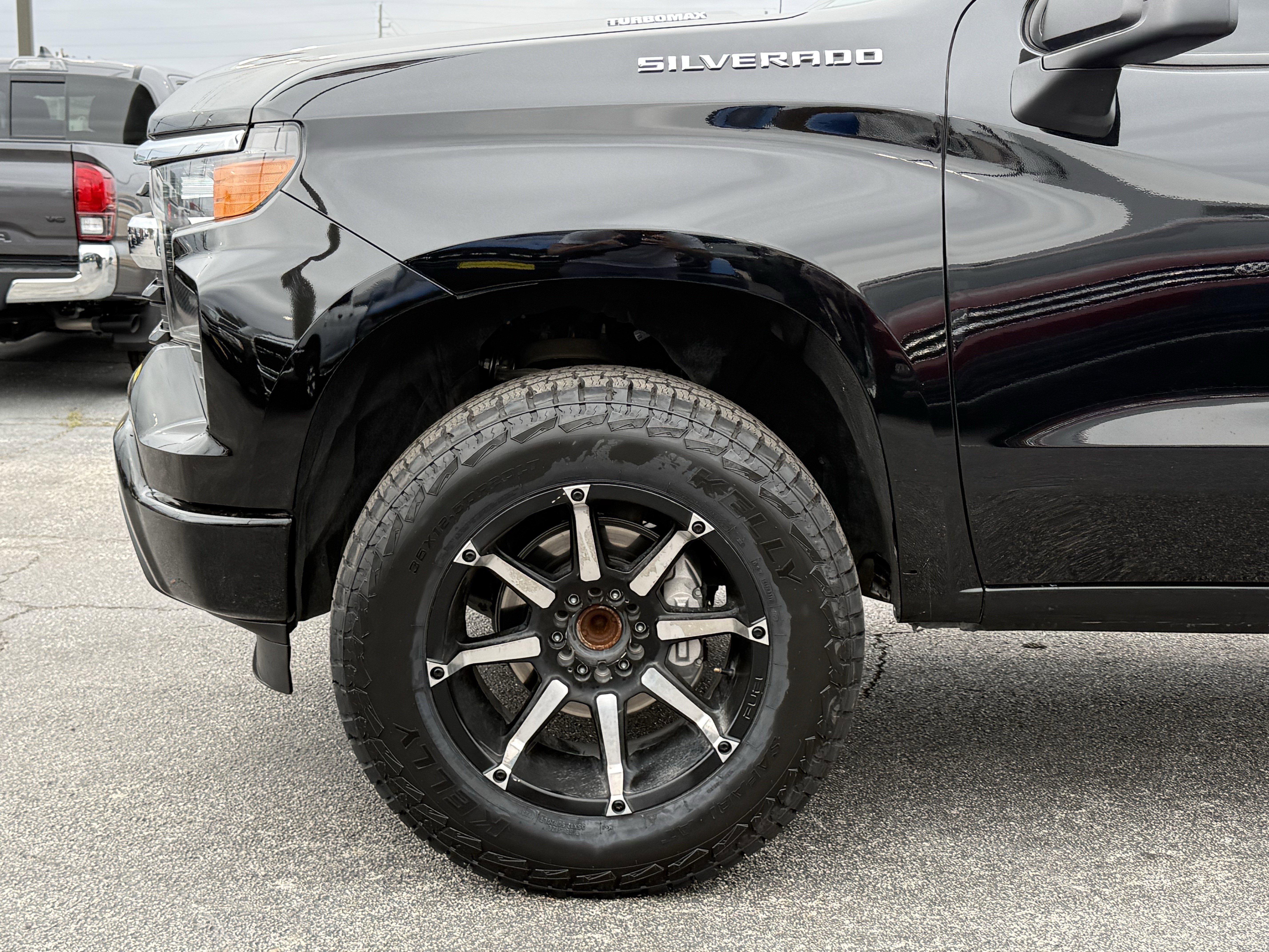 2024 Chevrolet Silverado 1500 2WD Double Cab Standard Bed Custom