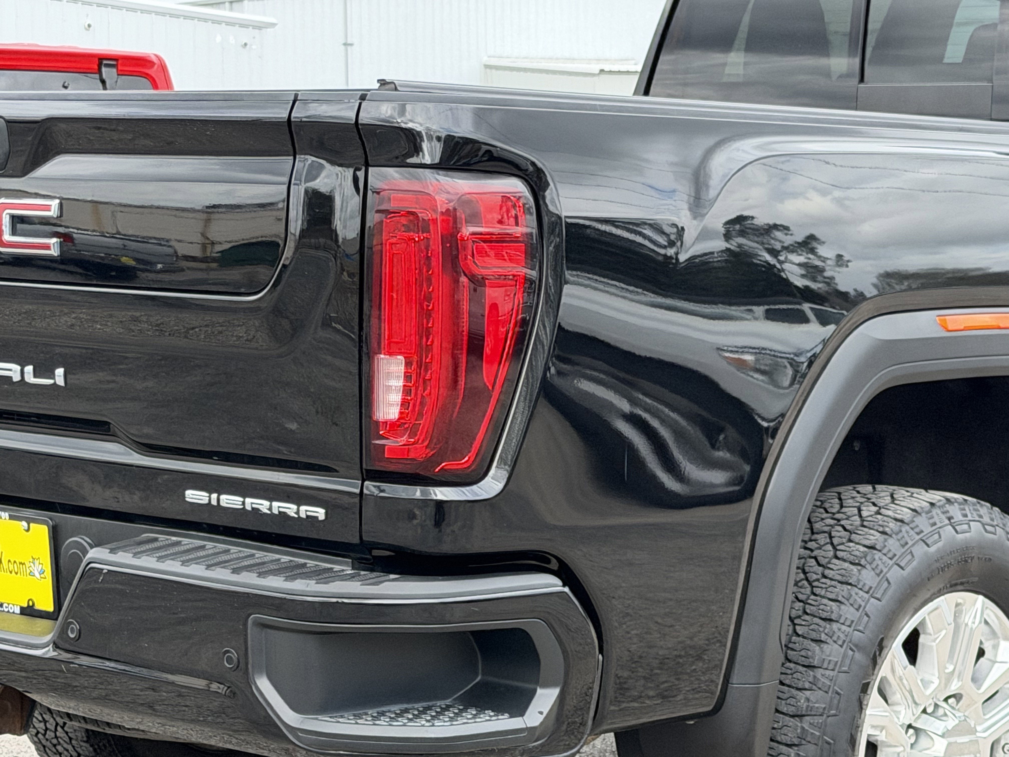 2020 GMC Sierra 2500HD 4WD Crew Cab Long Bed Denali