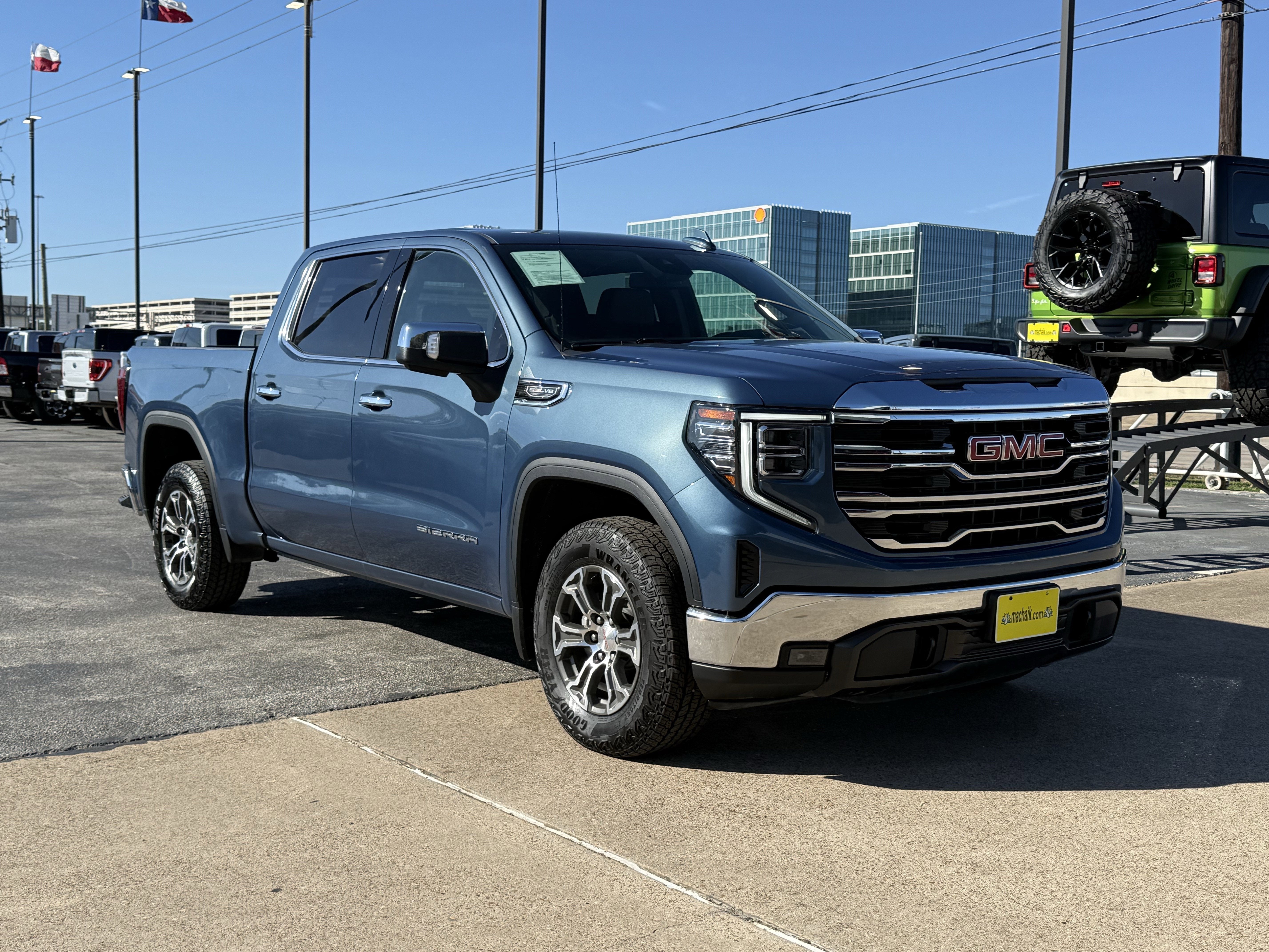 2024 GMC Sierra 1500 2WD Crew Cab Short Box SLT