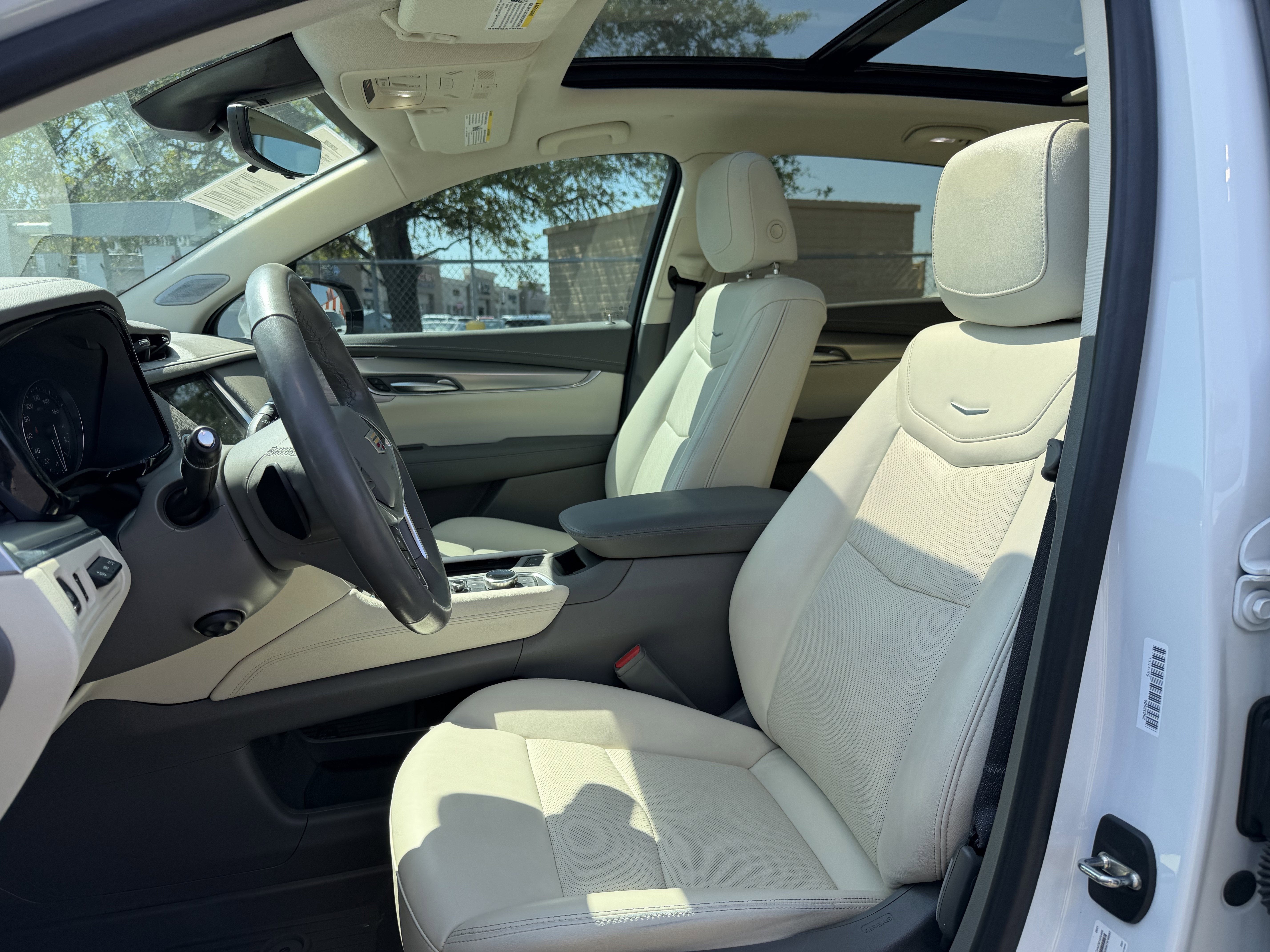 2023 Cadillac XT5 FWD Premium Luxury