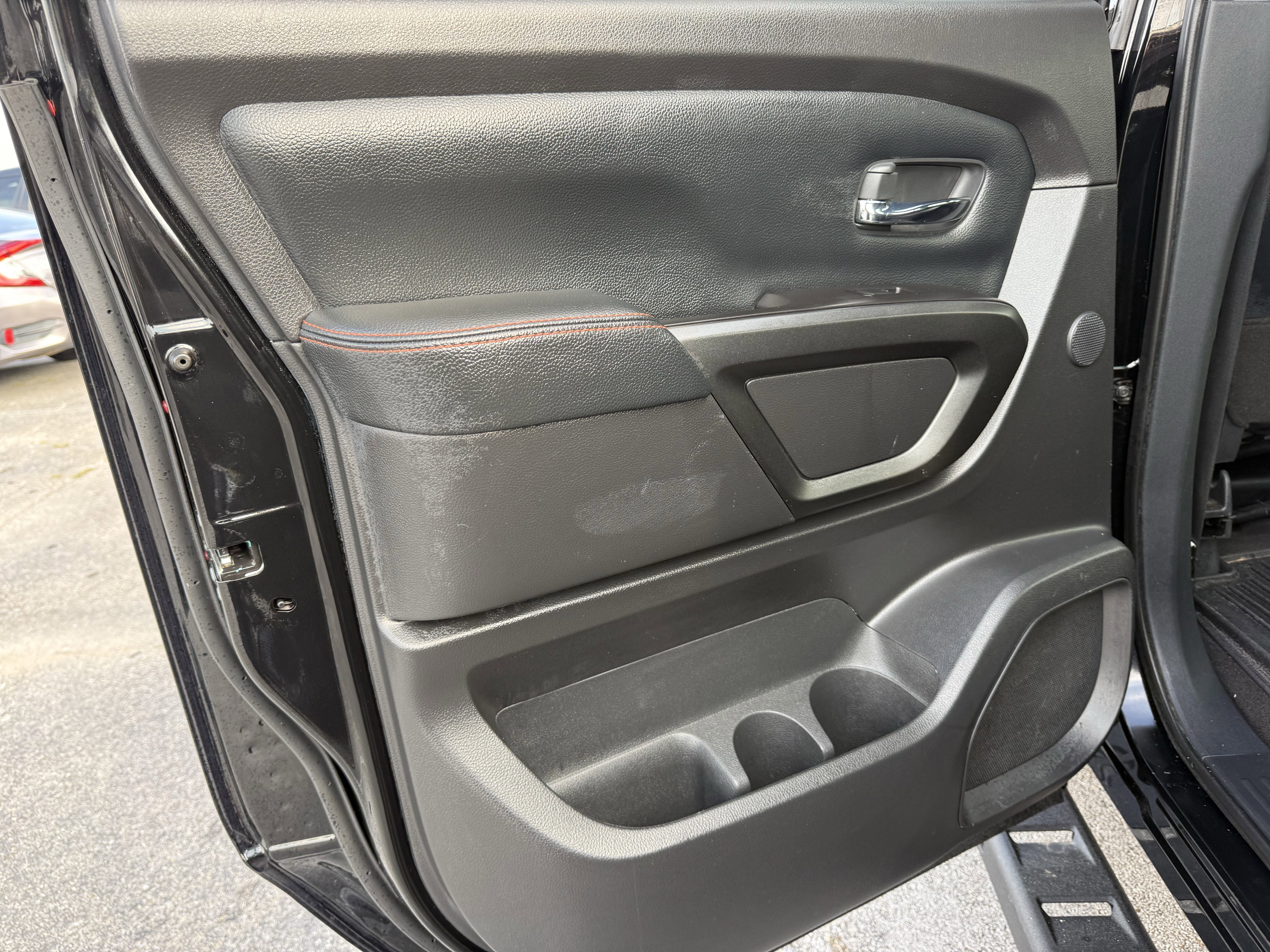 2020 Nissan TITAN Crew Cab PRO-4X 4x4