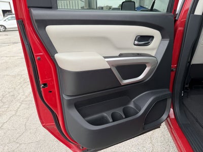 2021 Nissan TITAN Crew Cab SV 4x2
