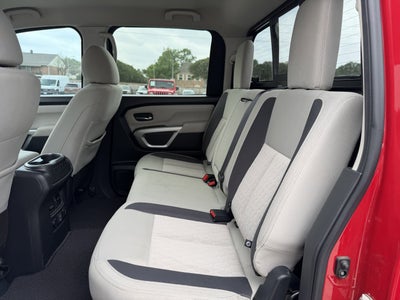 2021 Nissan TITAN Crew Cab SV 4x2