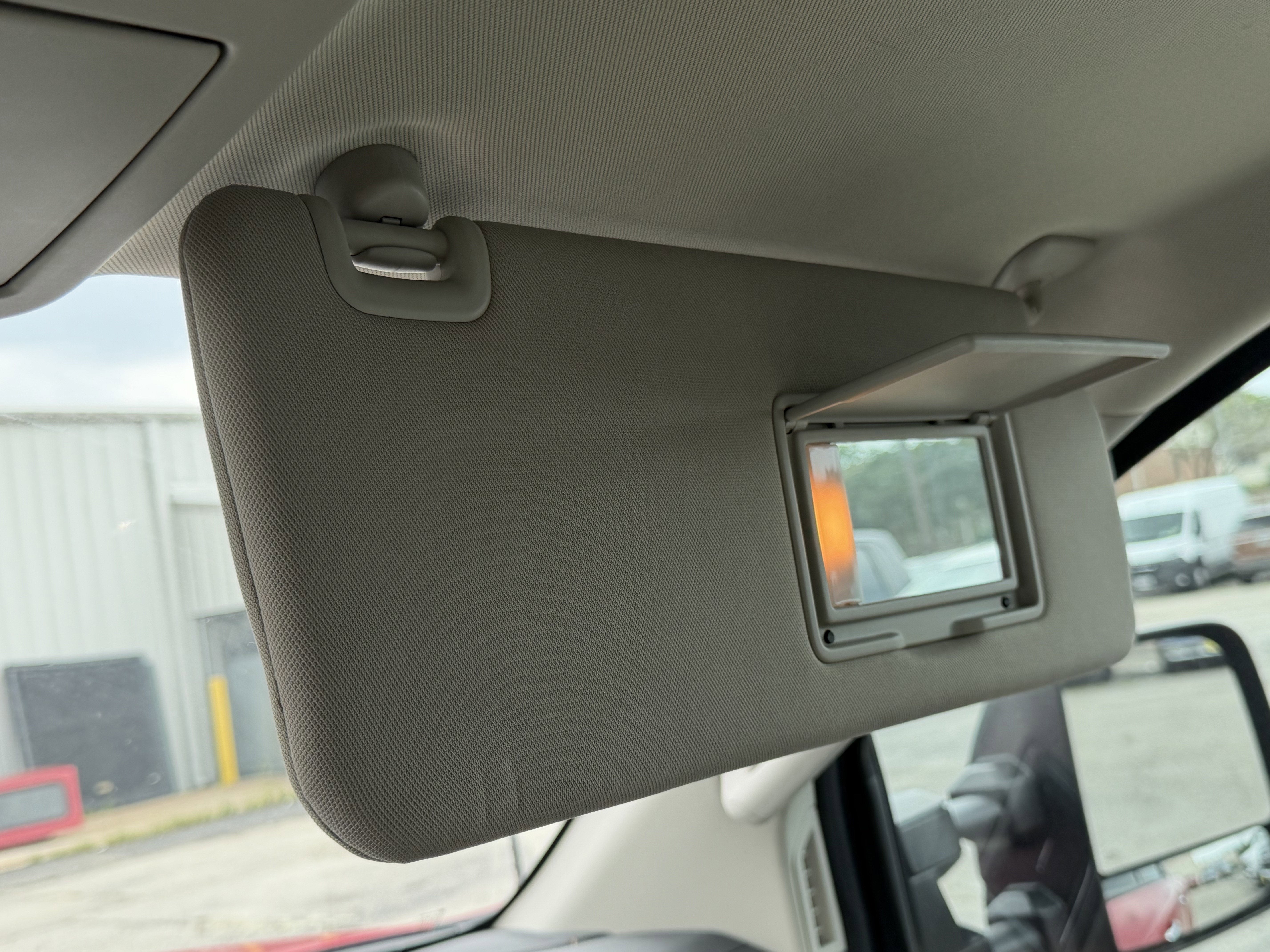 2021 Nissan TITAN Crew Cab SV 4x2