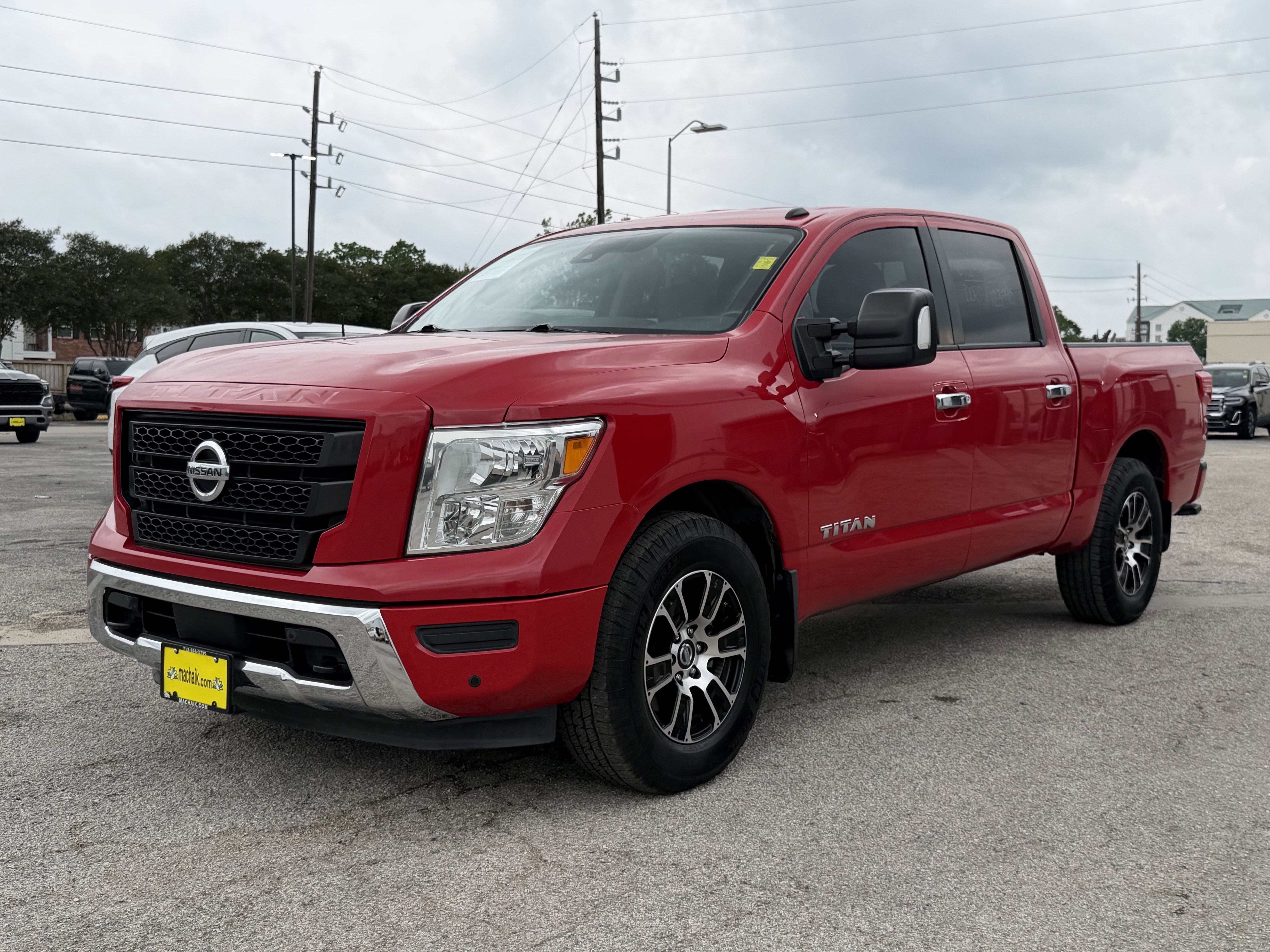 2021 Nissan TITAN Crew Cab SV 4x2