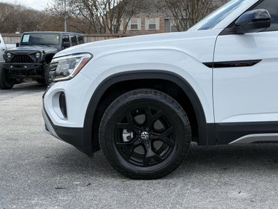 2024 Volkswagen Atlas 2.0T Peak Edition SE w/Technology