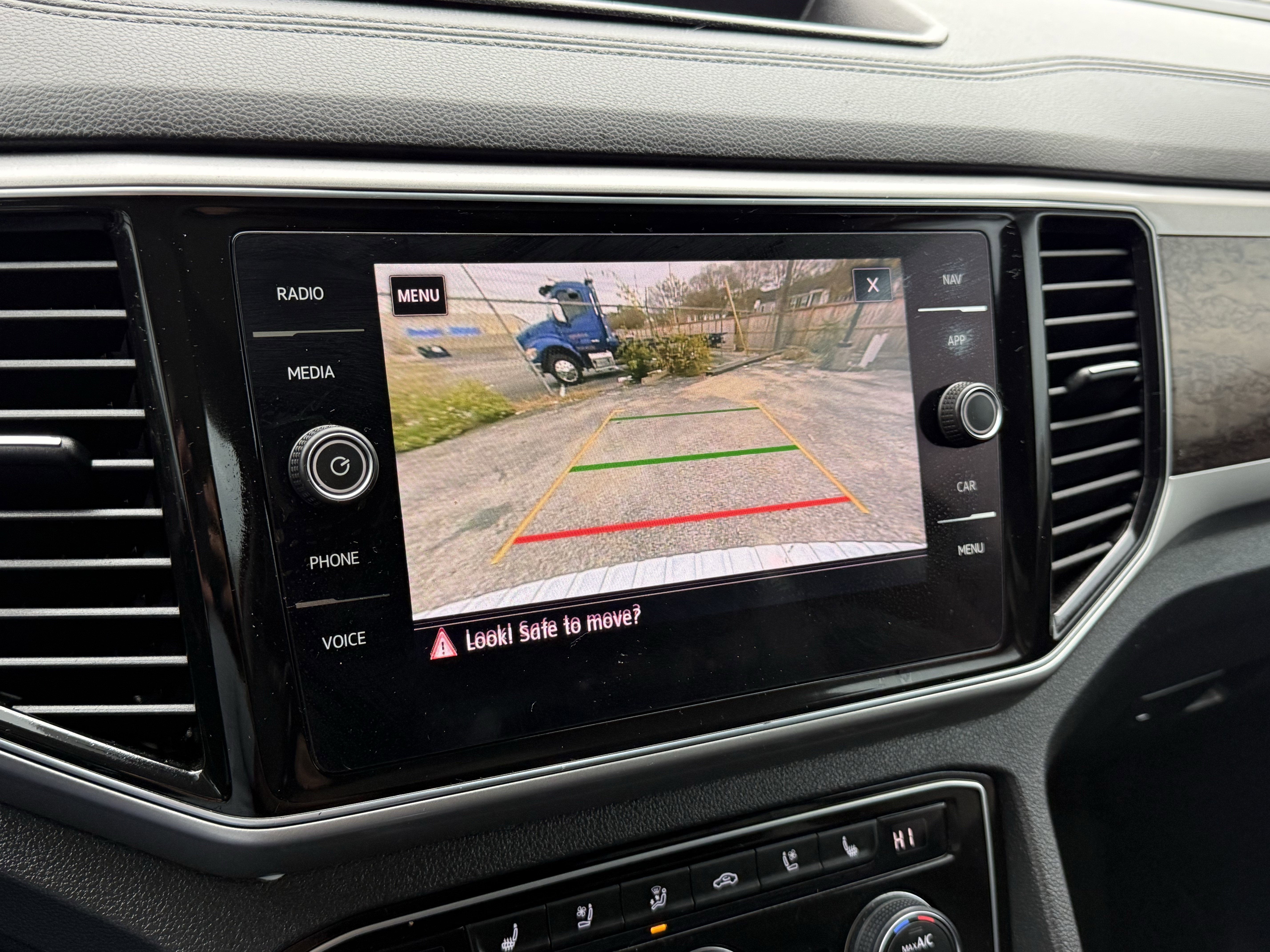 2018 Volkswagen Atlas 3.6L V6 SEL Premium