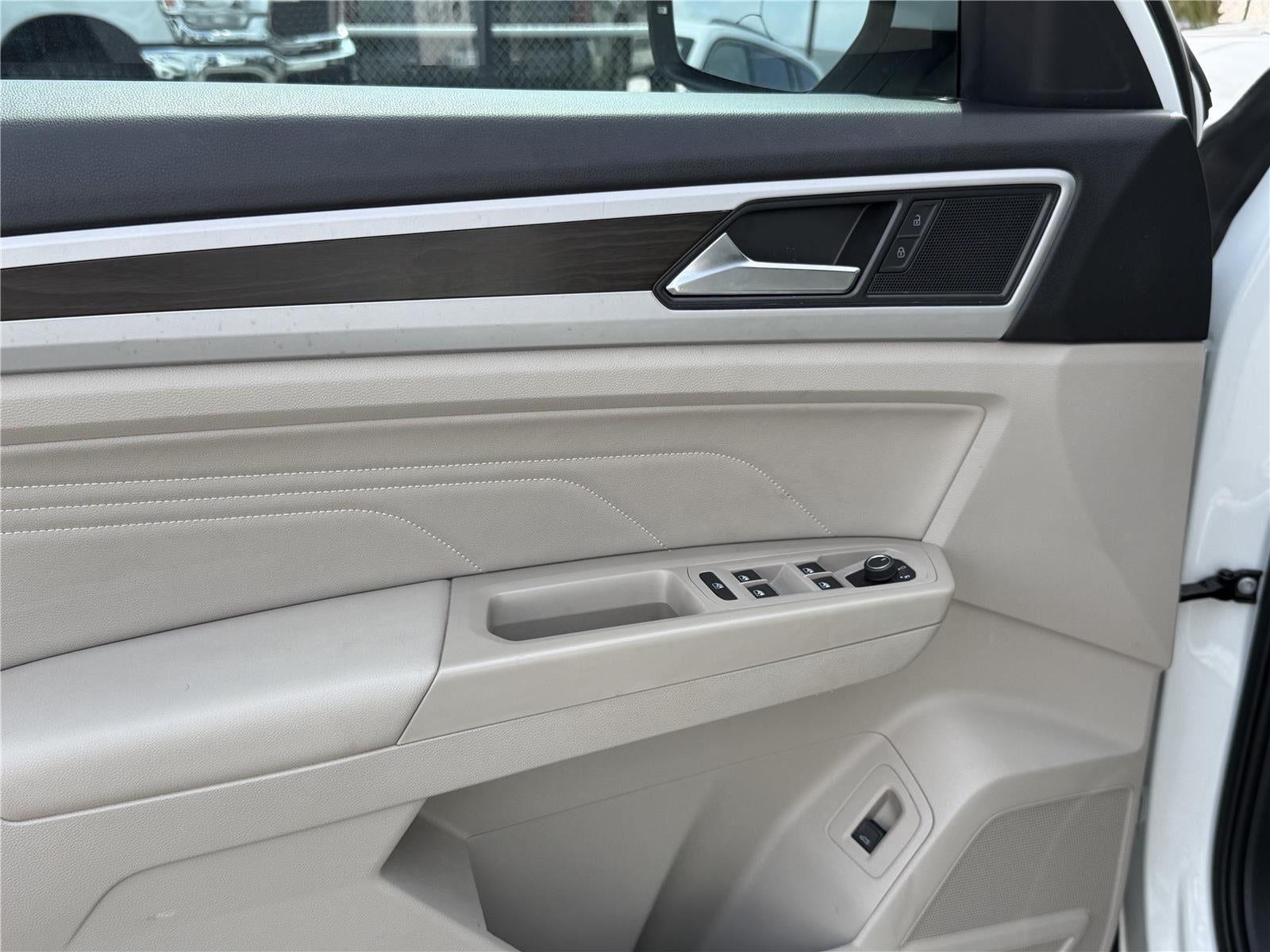 2021 Volkswagen Atlas 3.6L V6 SE w/Technology