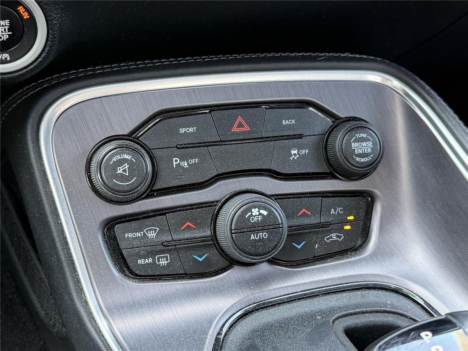 2016 Dodge Challenger SXT Plus