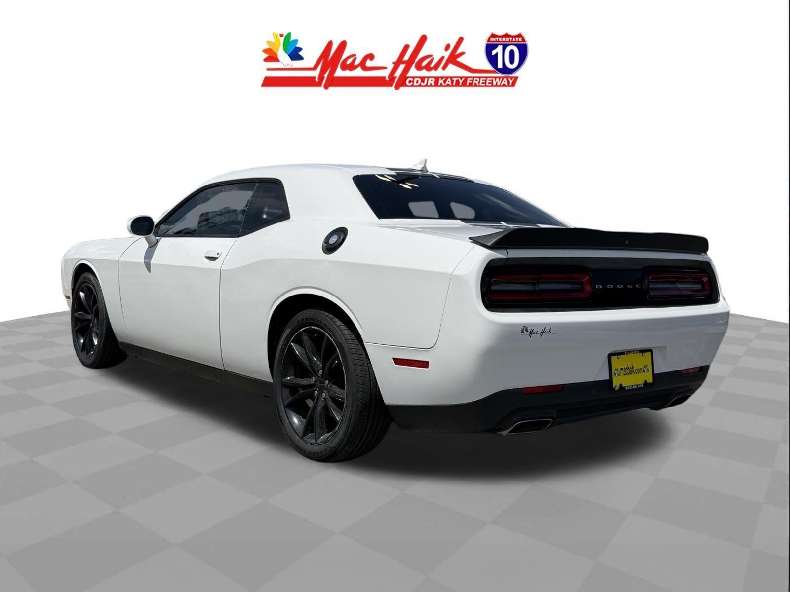 2016 Dodge Challenger SXT Plus