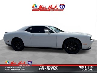 2016 Dodge Challenger SXT Plus
