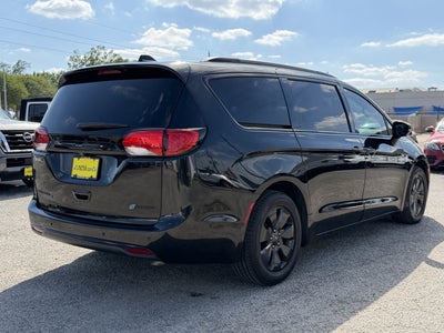 2020 Chrysler Pacifica Hybrid Limited