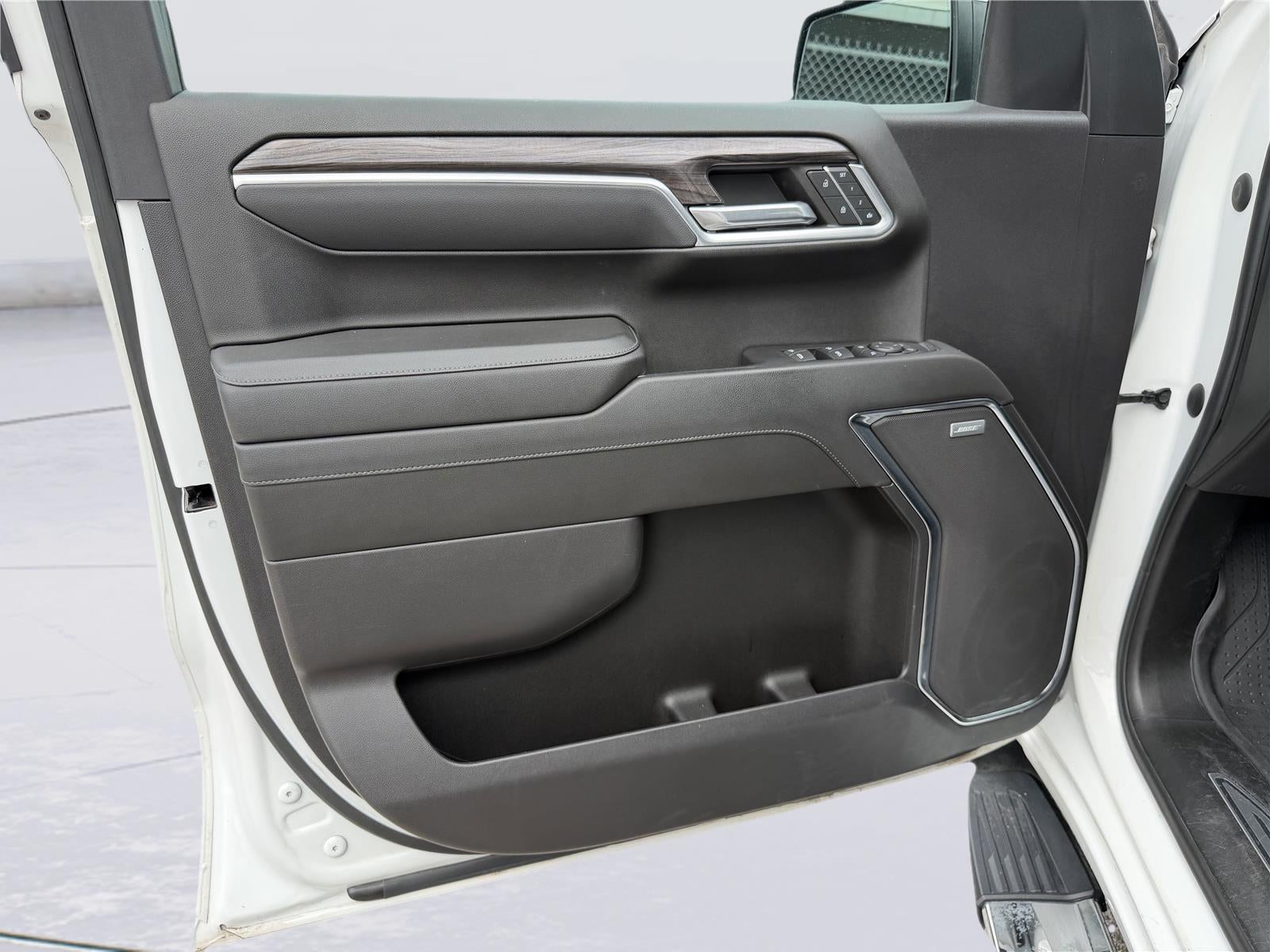2023 Chevrolet Silverado 1500 4WD Crew Cab Short Bed LTZ