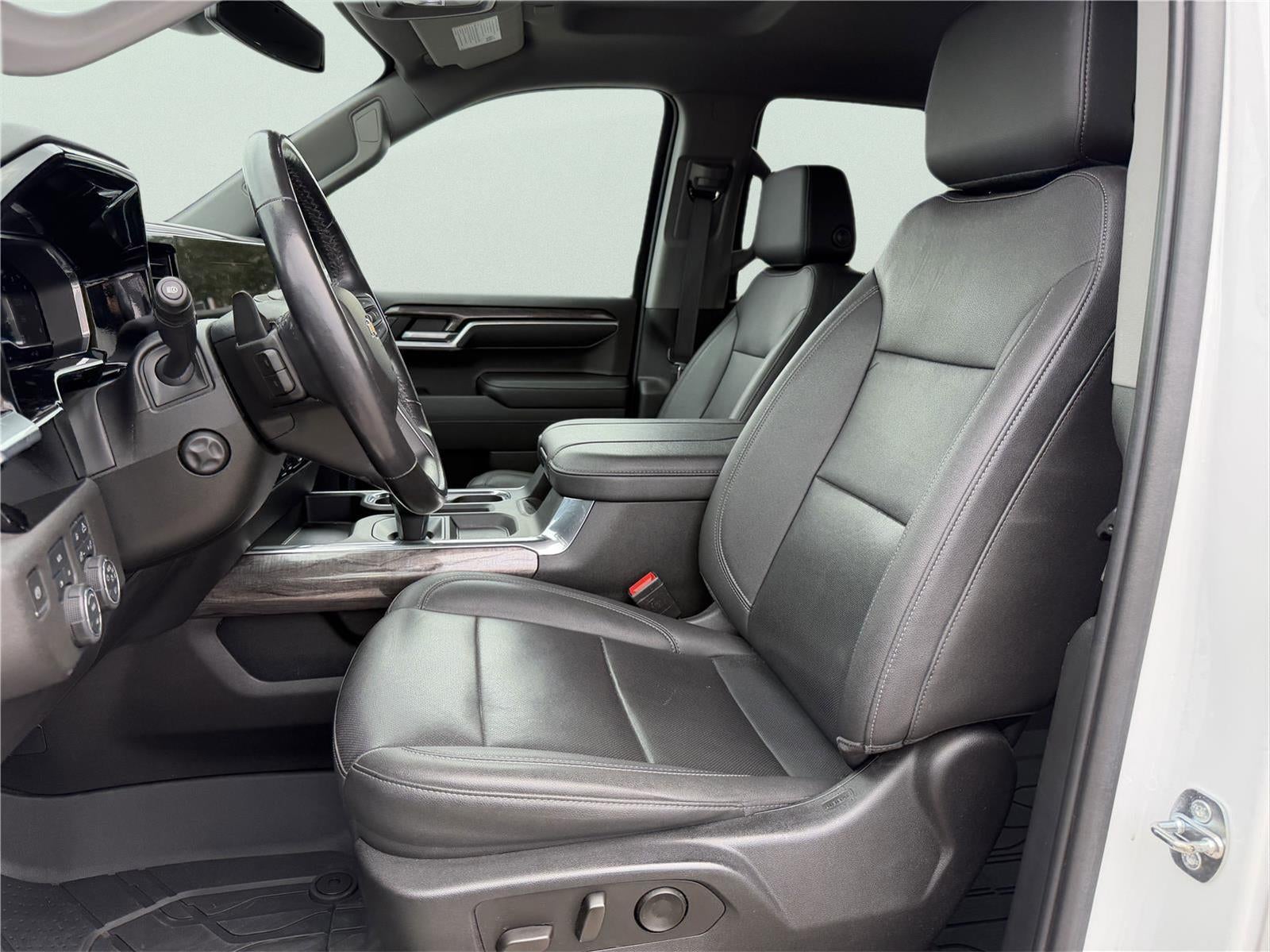 2023 Chevrolet Silverado 1500 4WD Crew Cab Short Bed LTZ