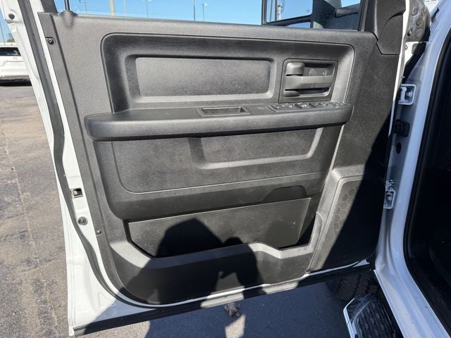 2023 RAM 3500 Tradesman Crew Cab 4x4 8' Box