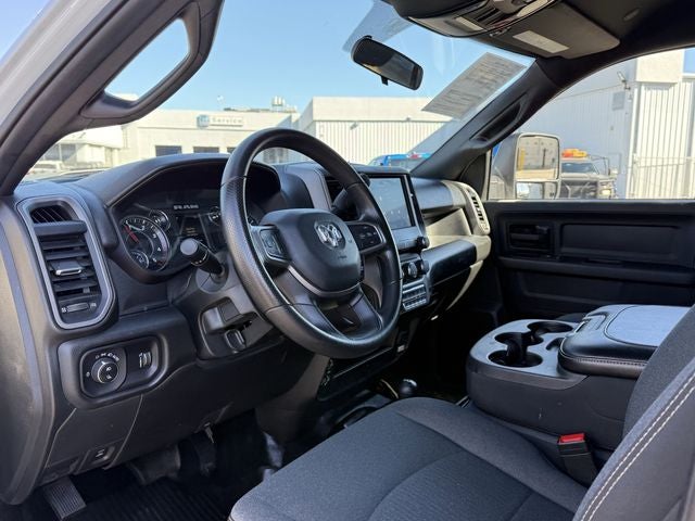 2023 RAM 3500 Tradesman Crew Cab 4x4 8' Box