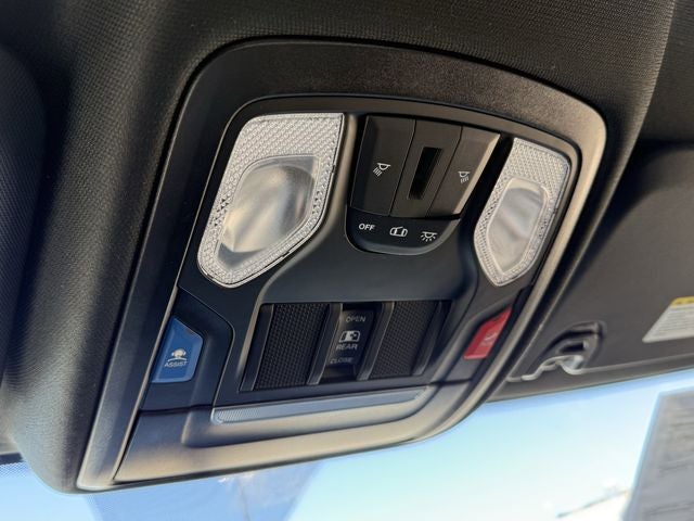 2023 RAM 3500 Tradesman Crew Cab 4x4 8' Box