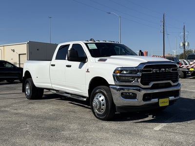 2025 RAM 3500 Tradesman Crew Cab 4x4 8' Box