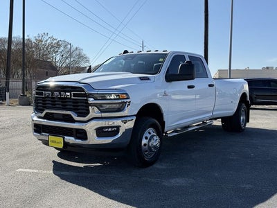 2025 RAM 3500 Tradesman Crew Cab 4x4 8' Box