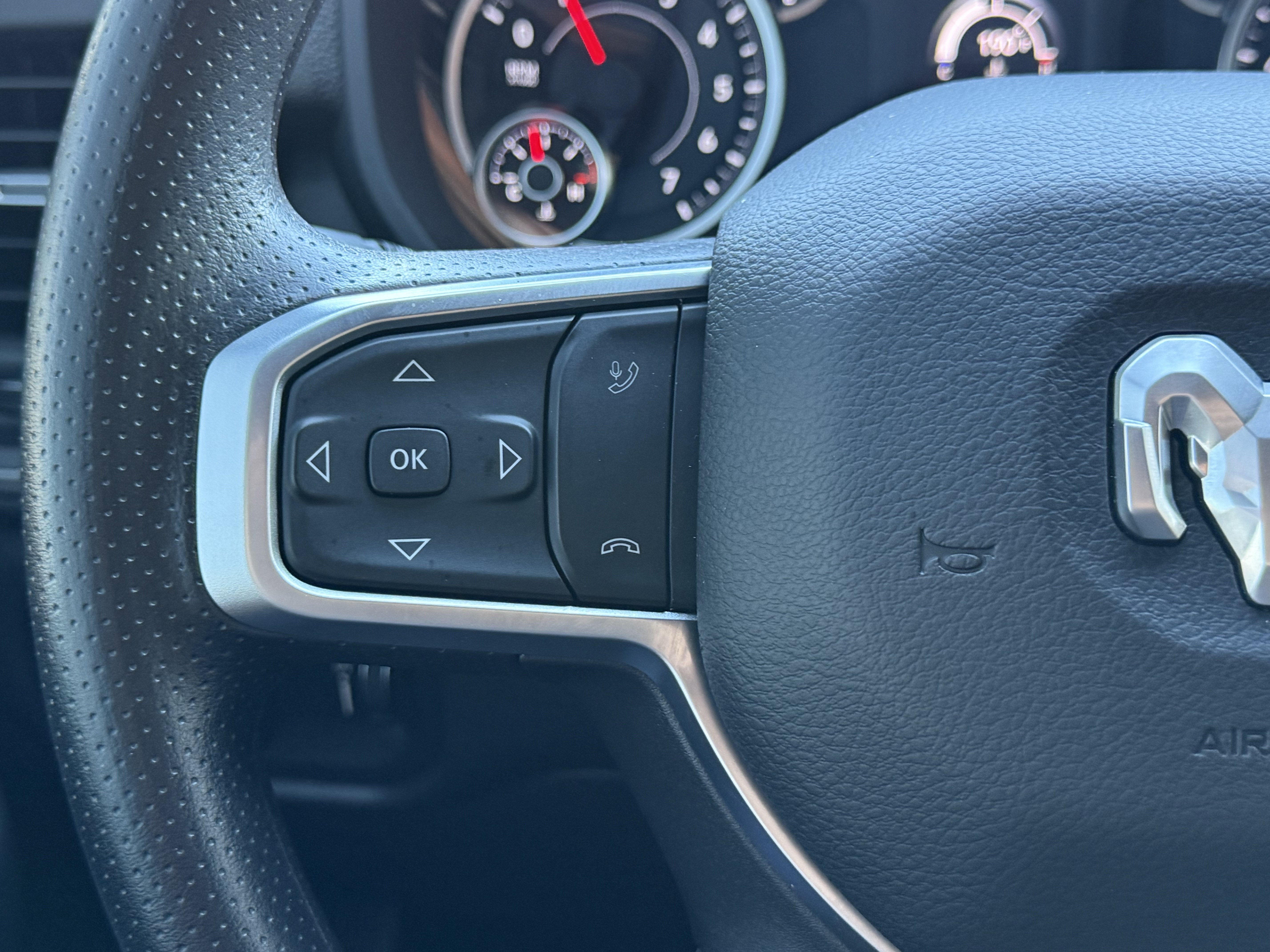 2025 RAM 2500 Tradesman Crew Cab 4x2 6'4' Box