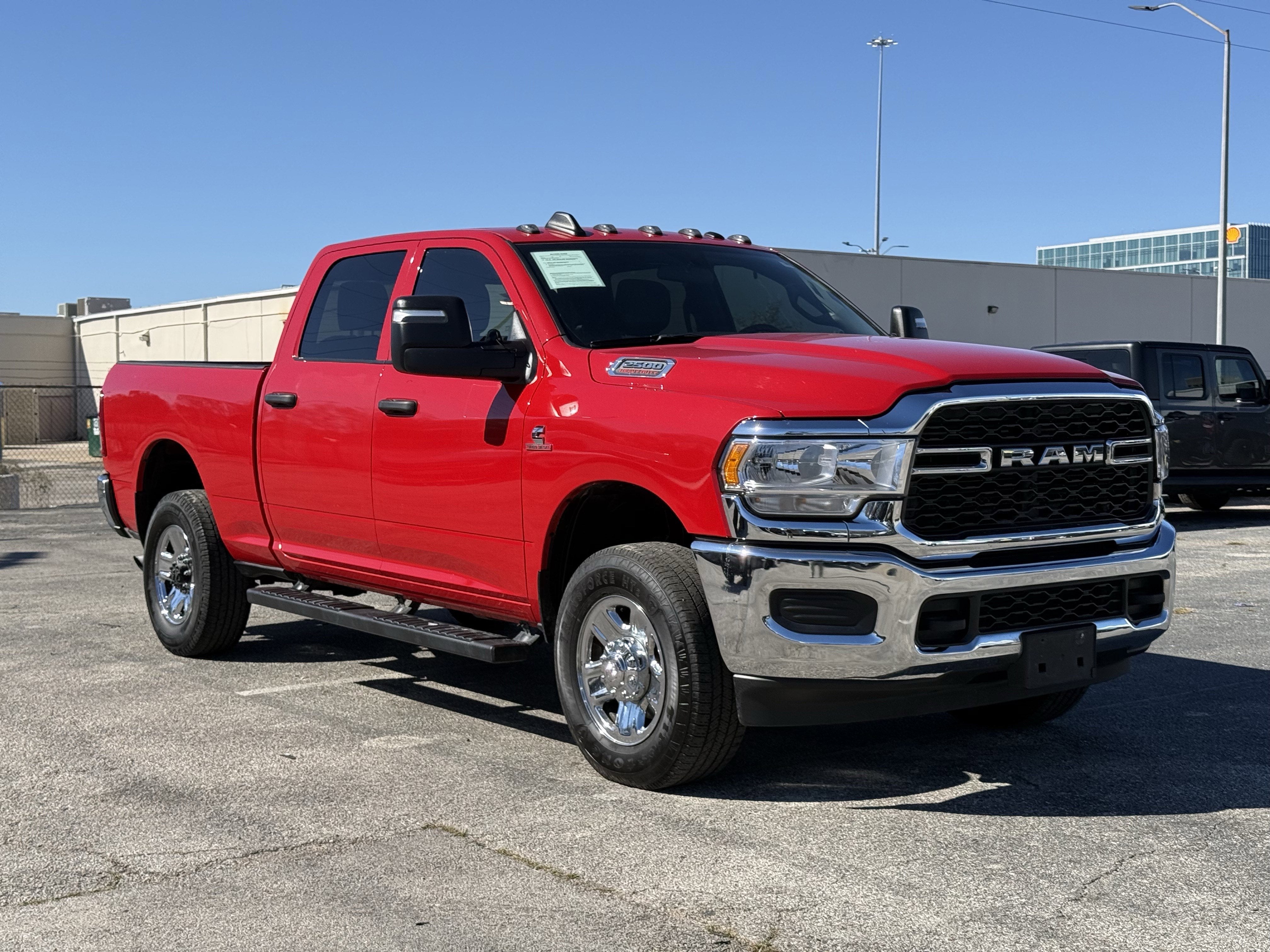 2024 RAM 2500 Tradesman Crew Cab 4x4 6'4' Box