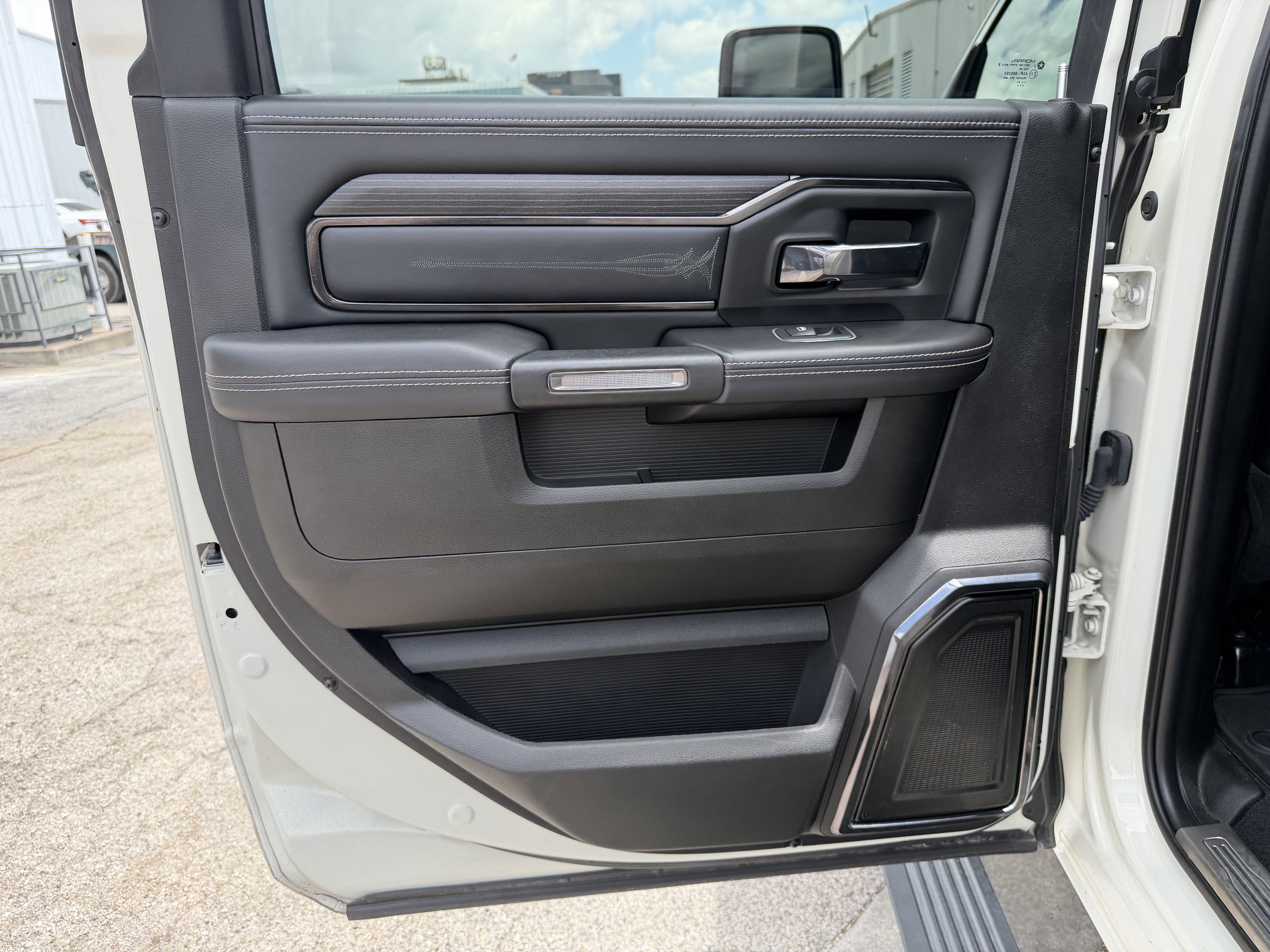2023 RAM 2500 Limited Mega Cab 4x4 6'4' Box