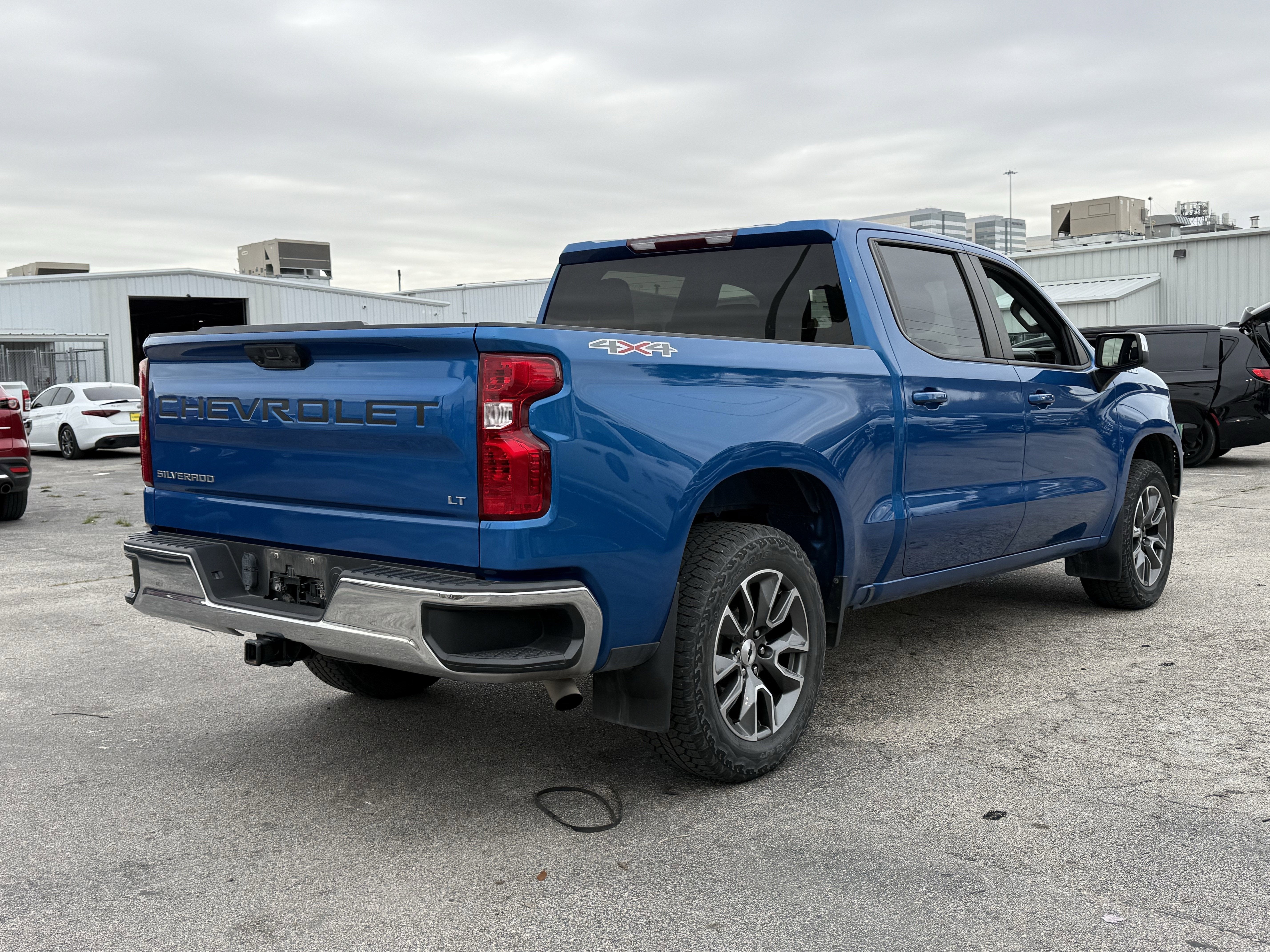 2023 Chevrolet Silverado 1500 4WD Crew Cab Standard Bed LT