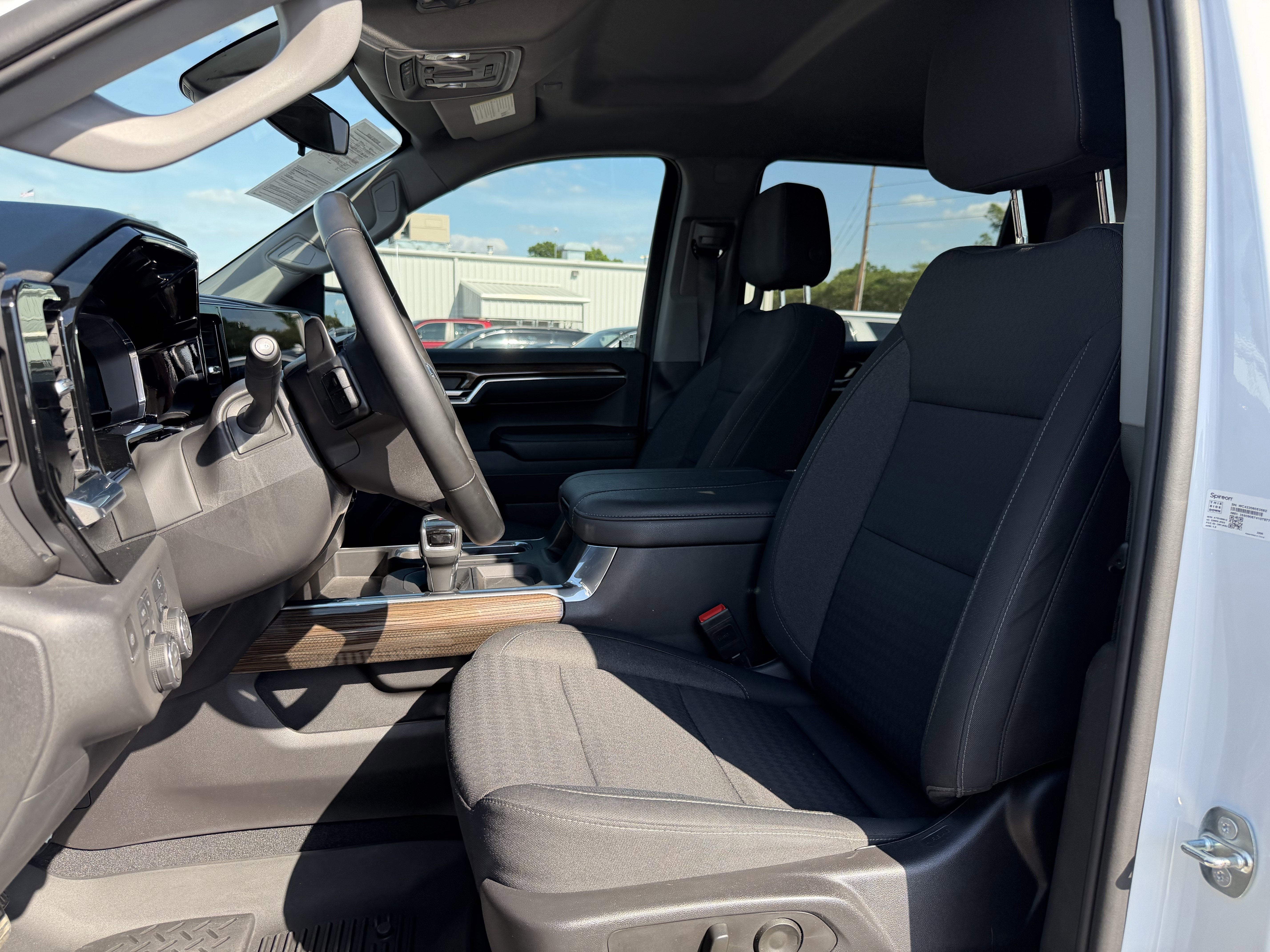 2023 Chevrolet Silverado 1500 4WD Crew Cab Standard Bed LT Trail Boss