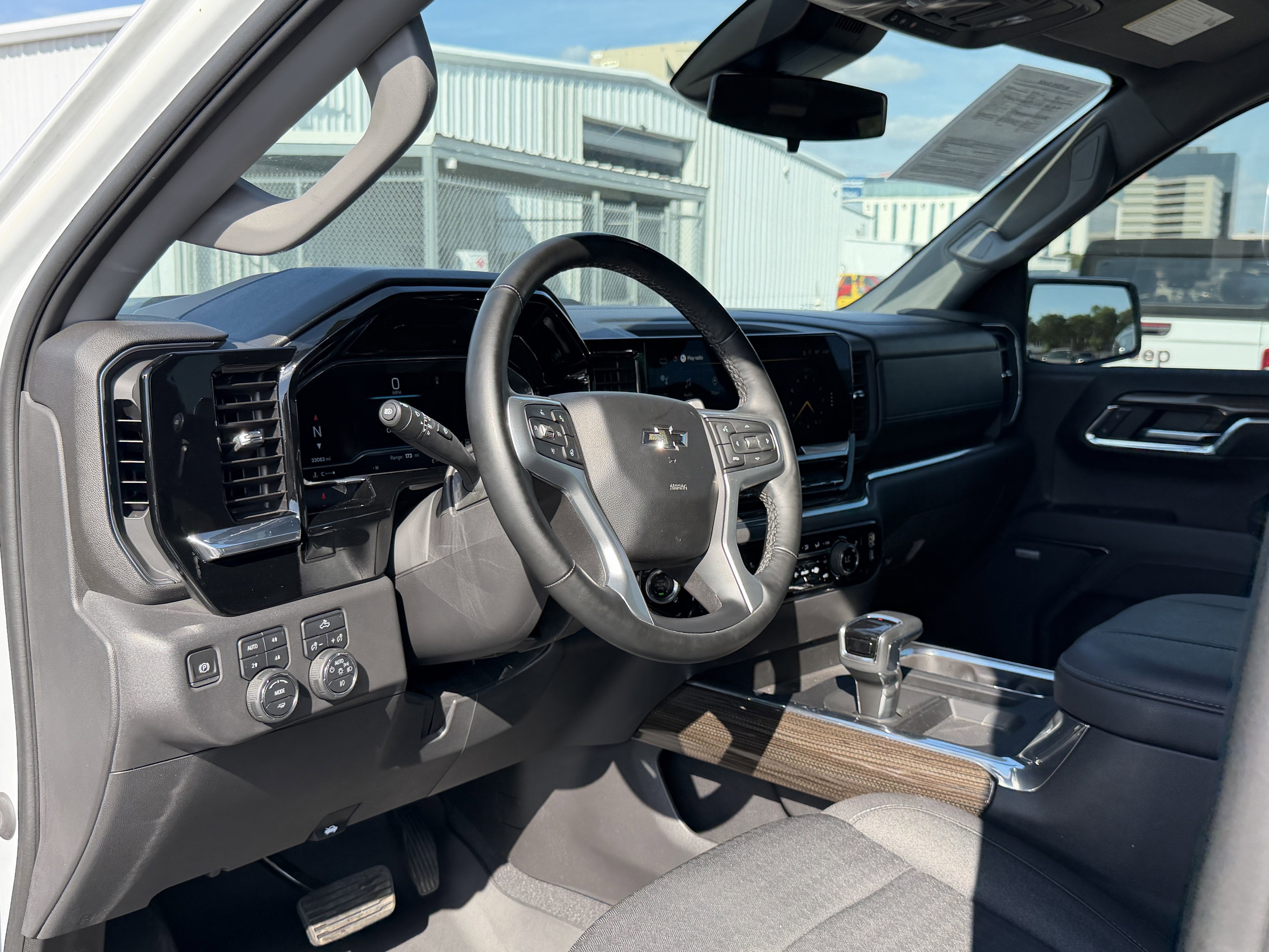 2023 Chevrolet Silverado 1500 4WD Crew Cab Standard Bed LT Trail Boss