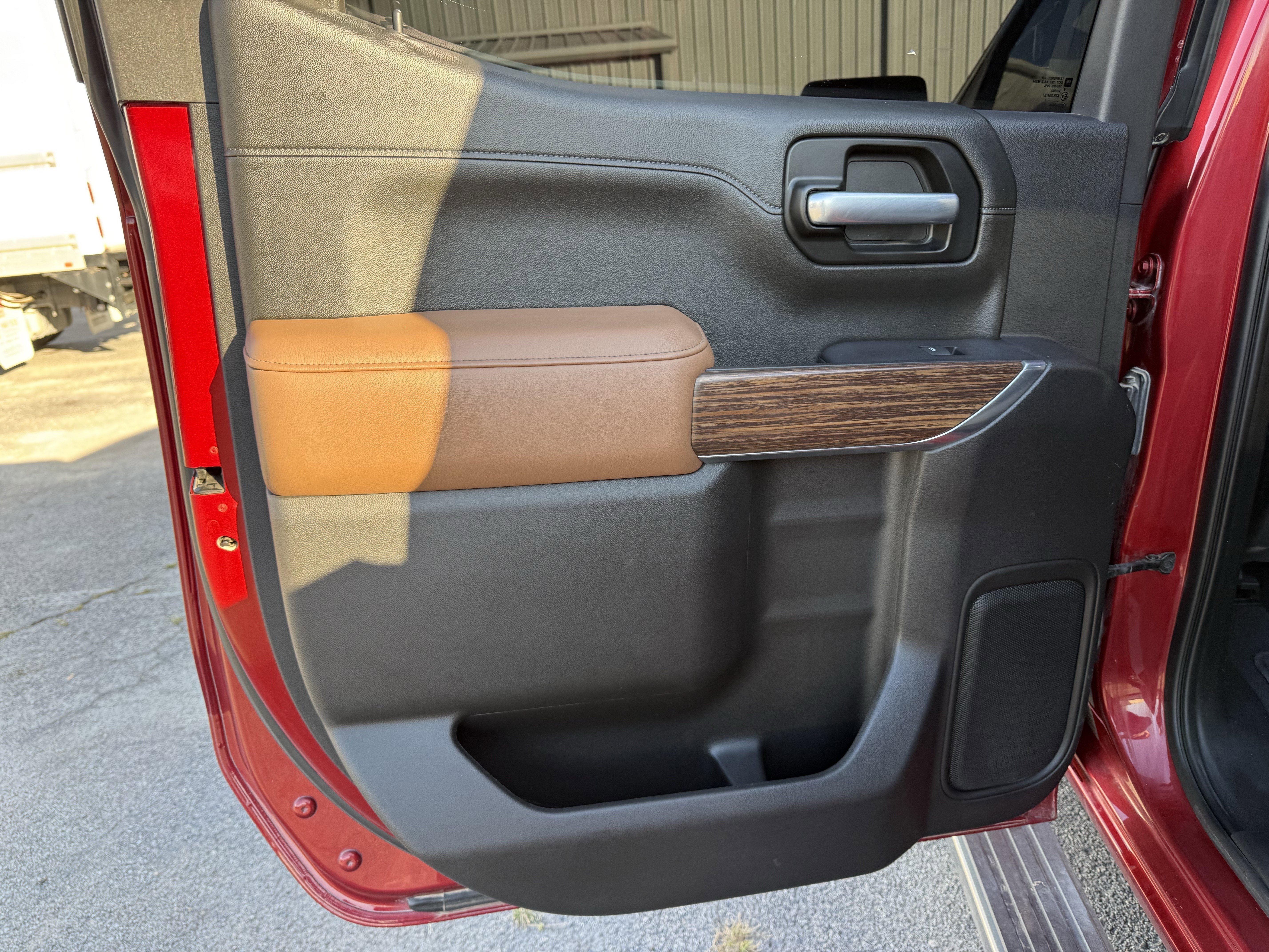 2021 Chevrolet Silverado 1500 4WD Crew Cab Short Bed High Country