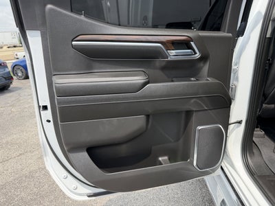 2024 GMC Sierra 1500 4WD Crew Cab Short Box SLT