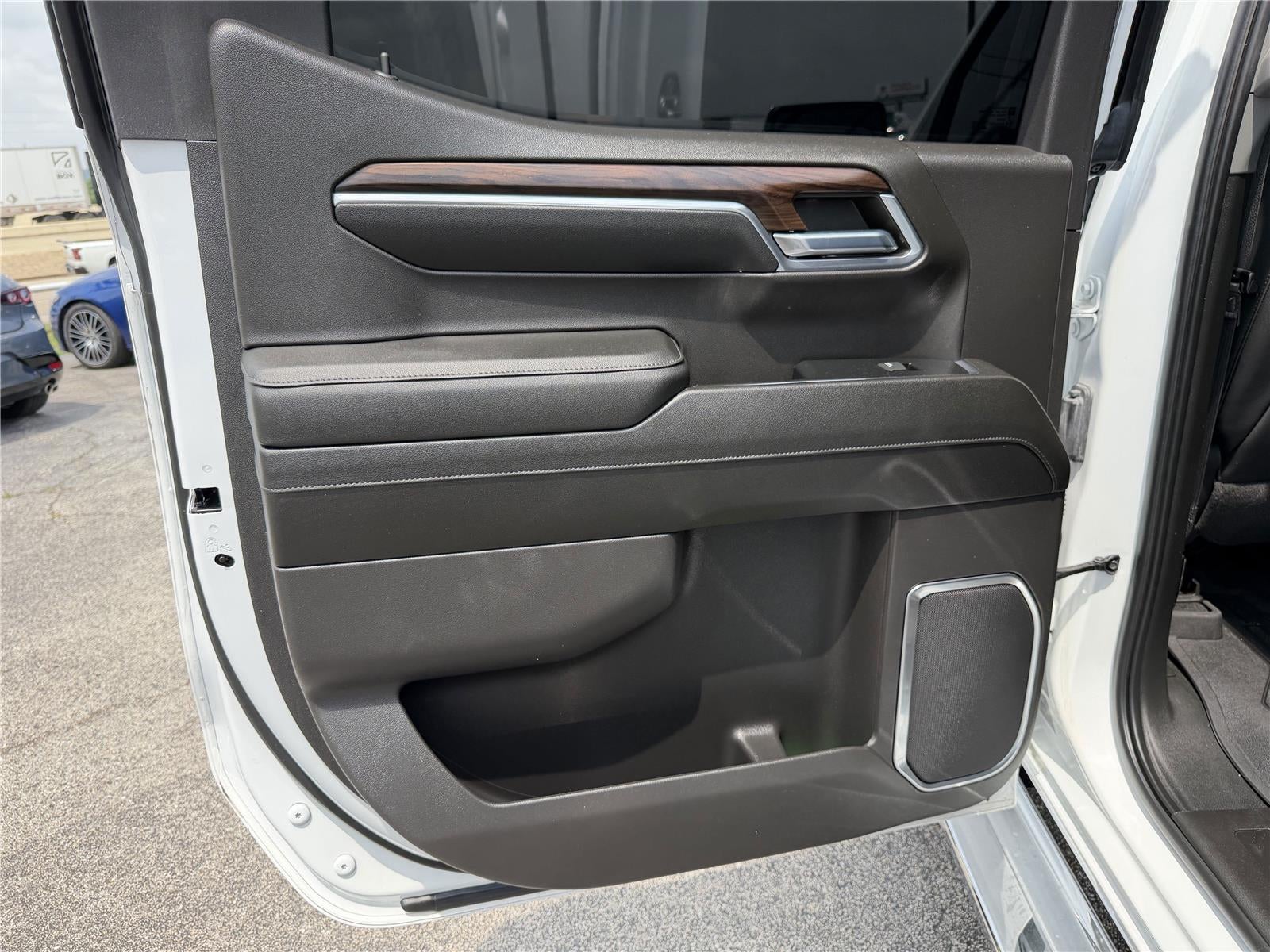 2024 GMC Sierra 1500 4WD Crew Cab Short Box SLT