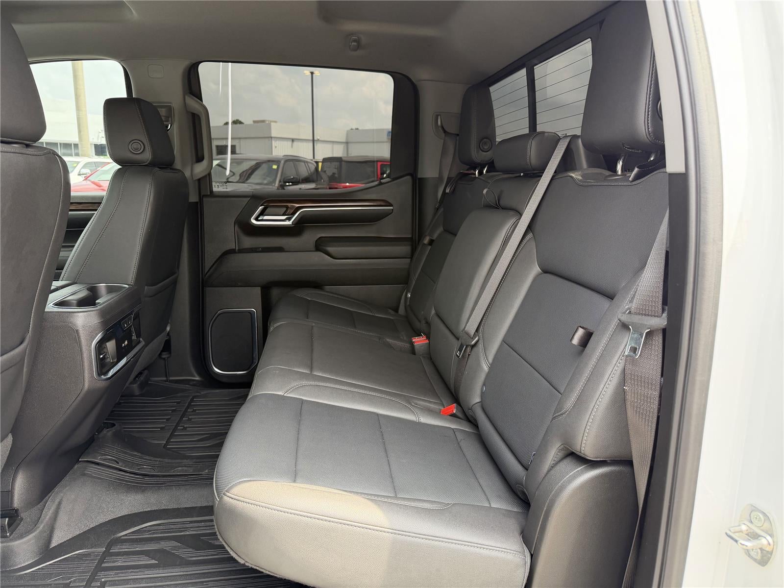 2024 GMC Sierra 1500 4WD Crew Cab Short Box SLT