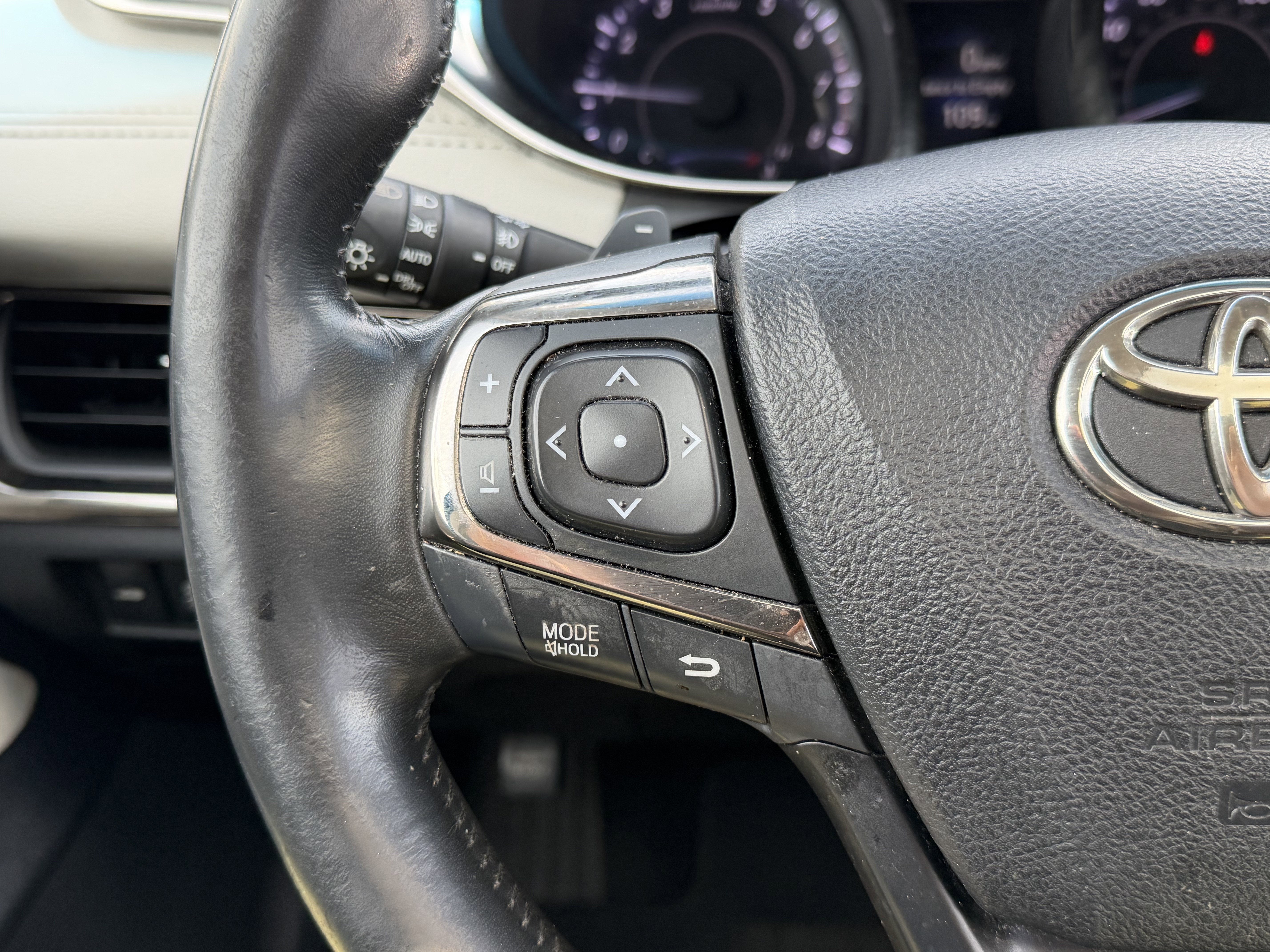 2013 Toyota Avalon XLE