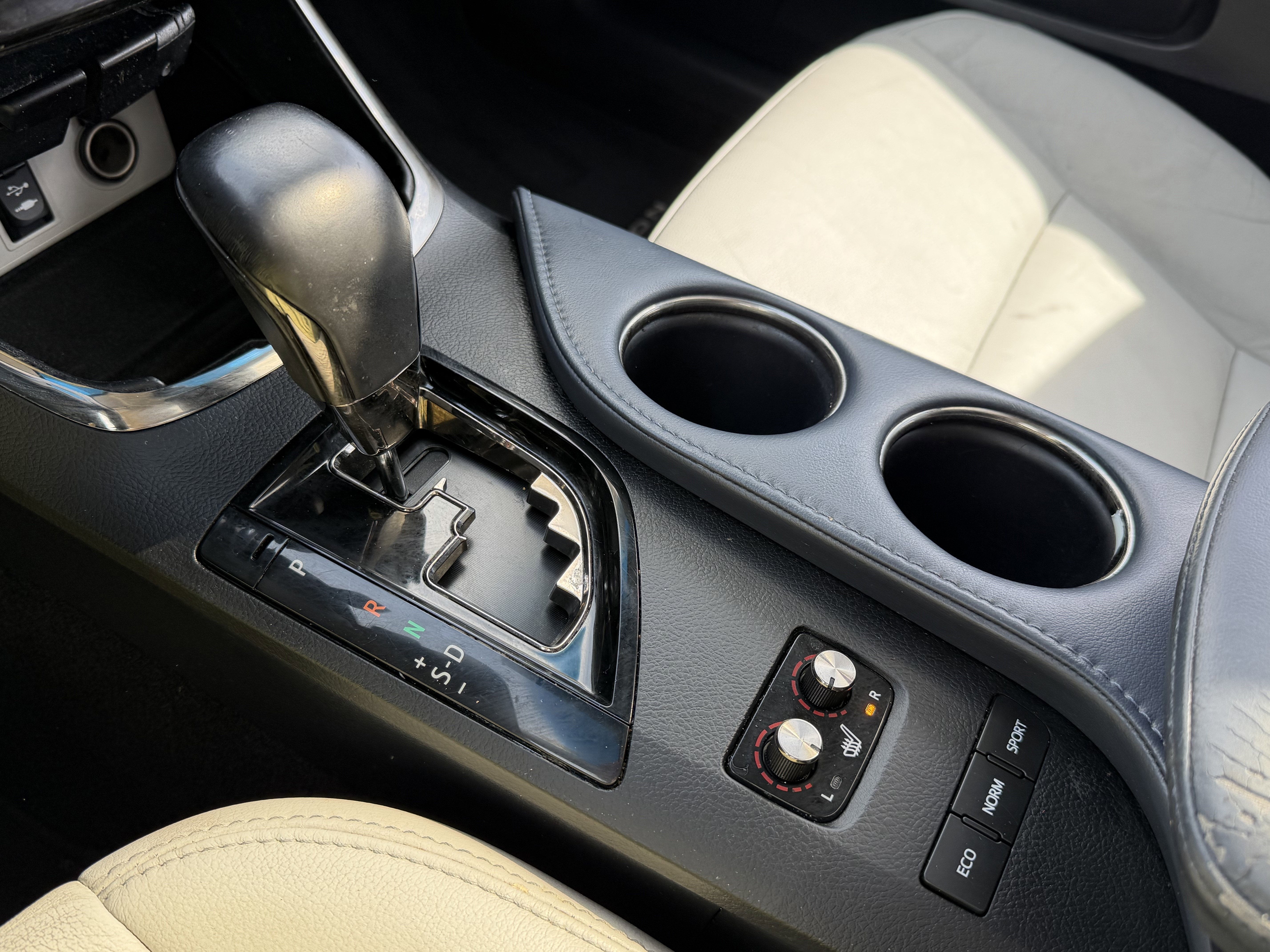 2013 Toyota Avalon XLE