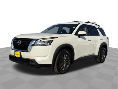 2022 Nissan Pathfinder SV