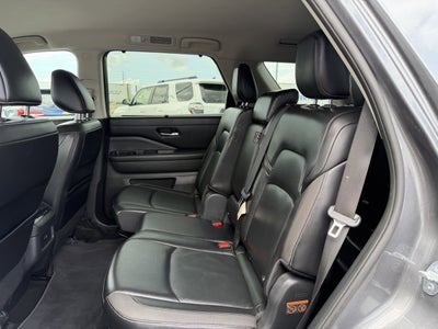 2023 Nissan Pathfinder SL FWD