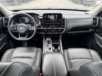 2023 Nissan Pathfinder SL FWD