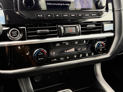 2023 Nissan Pathfinder SL FWD